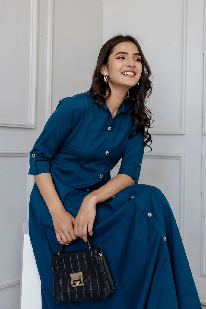 Women's Teal Solid Flared Dress With Three quarter Sleeves