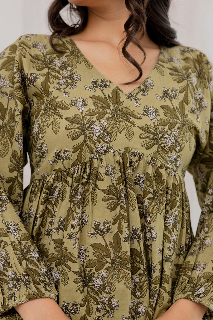Women's Green Printed V-Neck Peplum Tunic