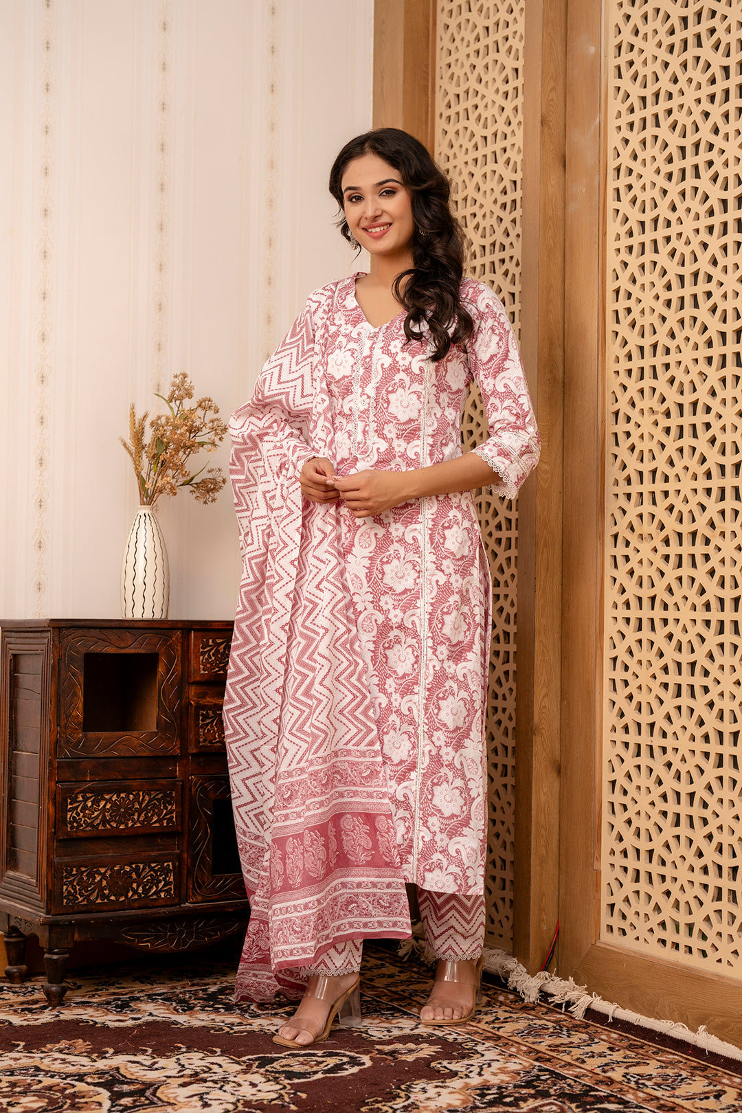 Women's Mauve Floral Printed Straight Kurta And Trouser With Dupatta - Taantav