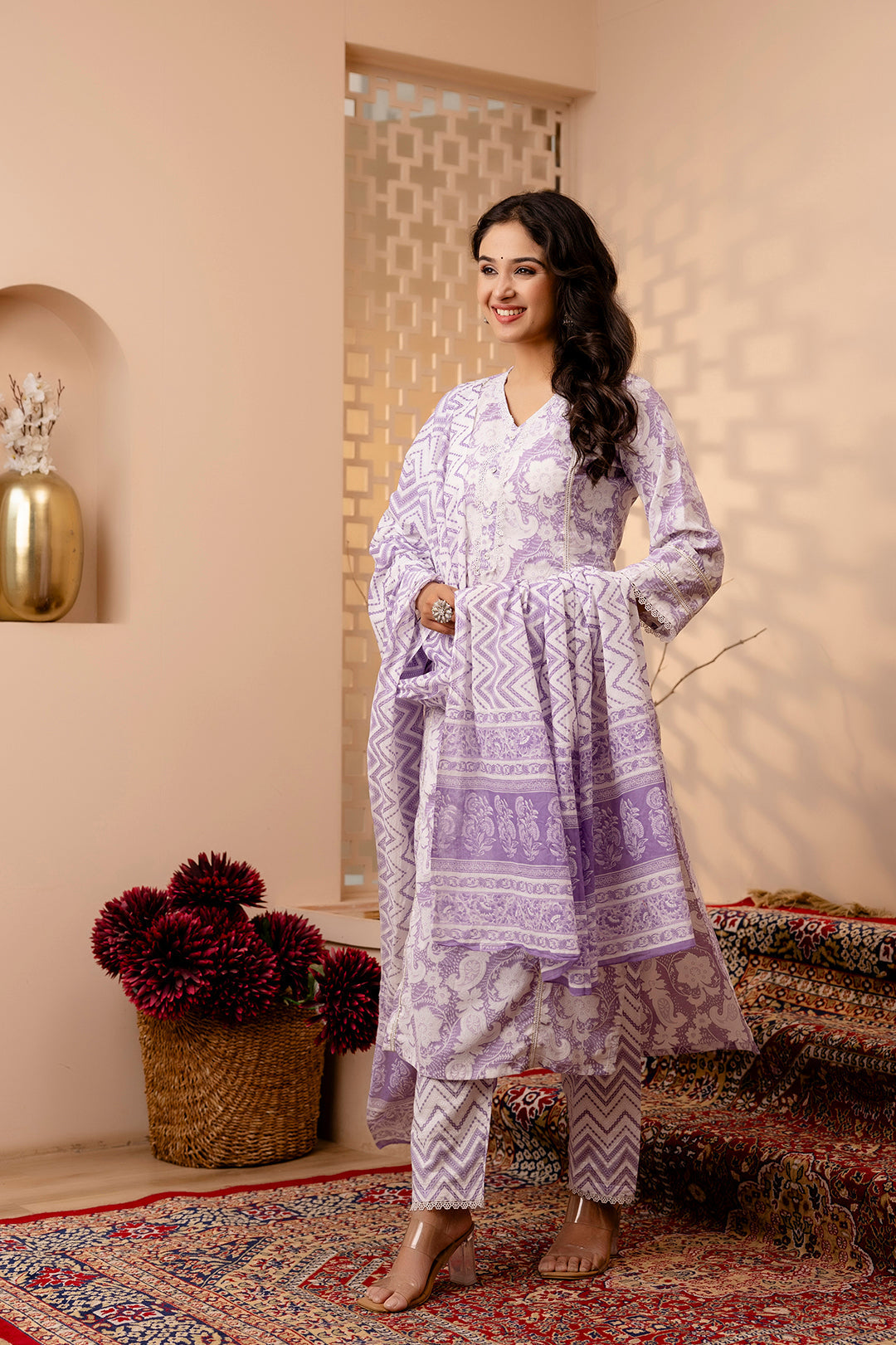 Women's Lavender Floral Printed Straight Kurta And Trouser With Dupatta - Taantav