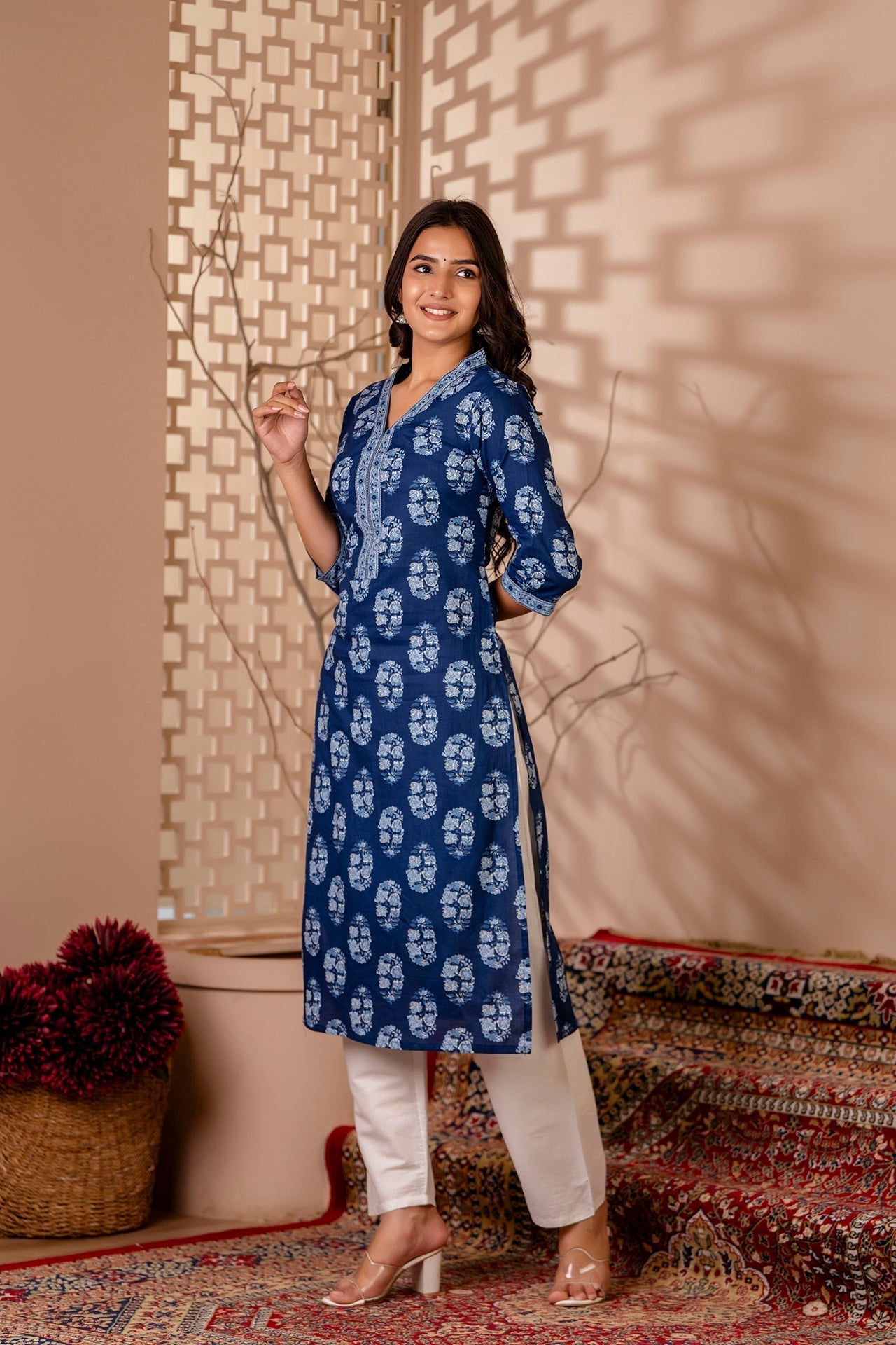 Women's Blue Printed Straight Kurta with Three Quarter Sleeves - Taantav