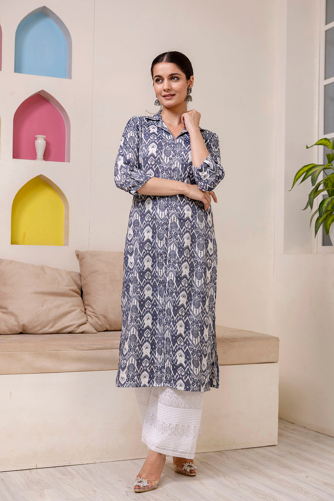 Women's Grey Printed Straight Shirt Collar Kurta - Taantav