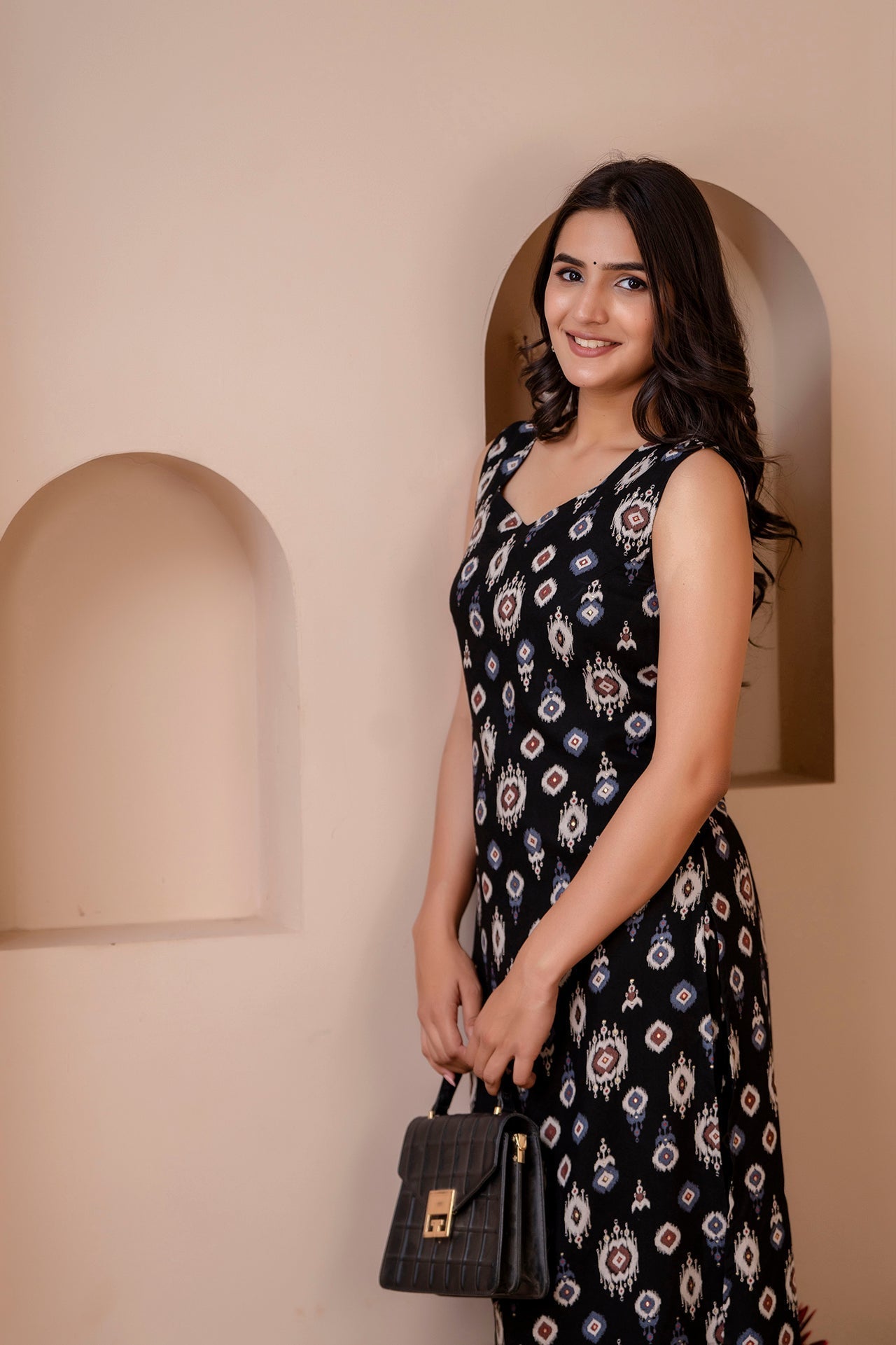 Women's Black Printed Straight Kurta With Trouser - Taantav