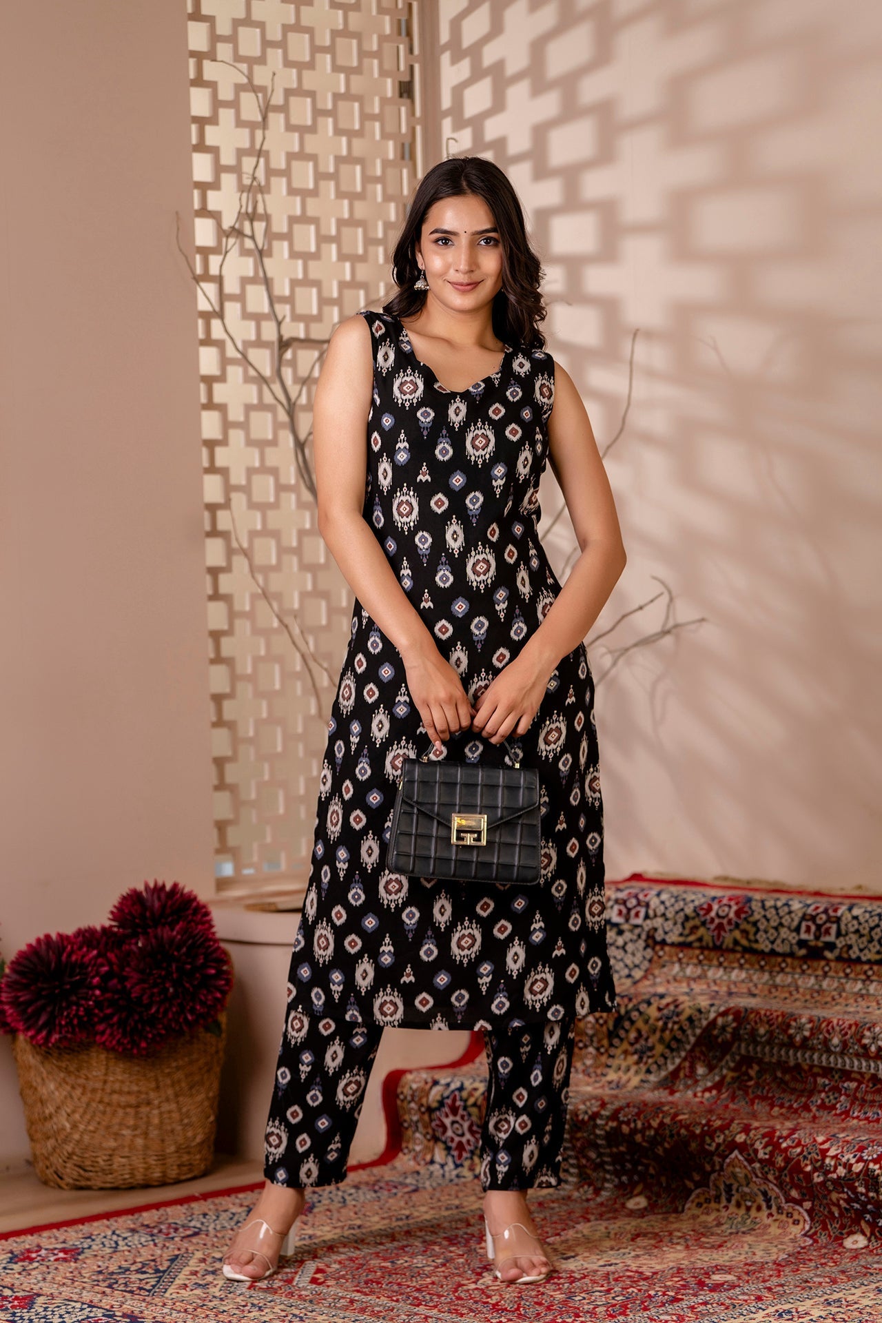 Women's Black Printed Straight Kurta With Trouser - Taantav