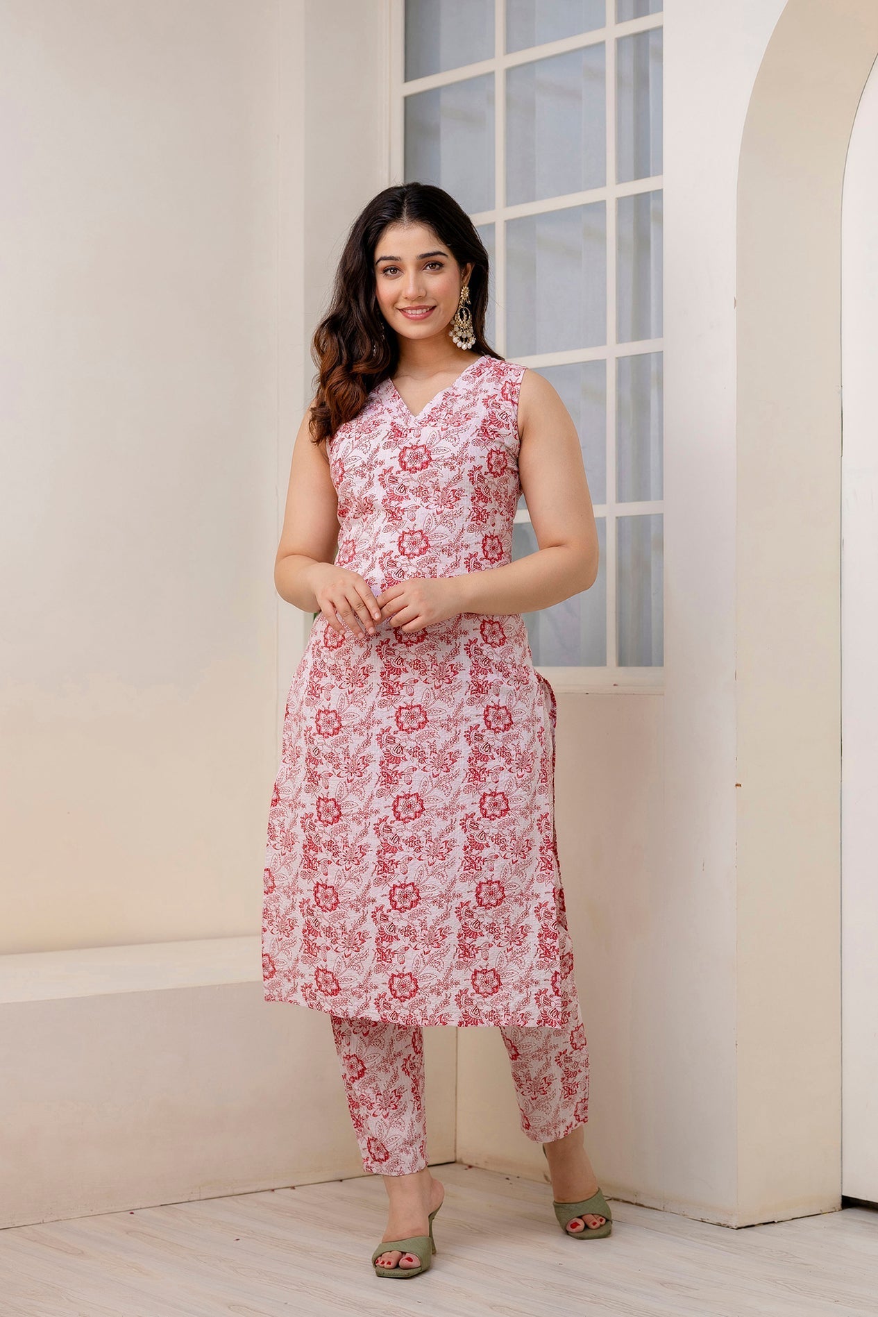 Women's Off White Color Printed Straight Kurta With Trouser - Taantav