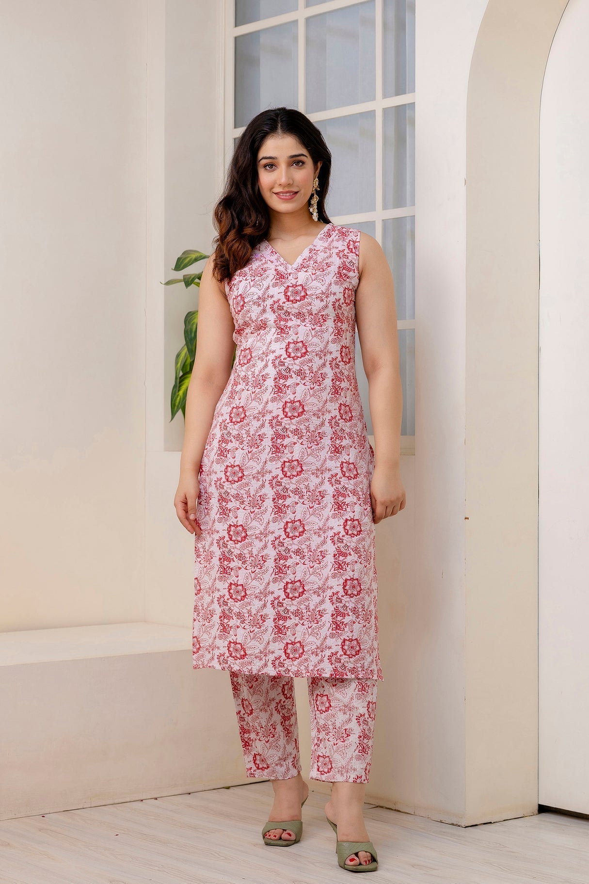 Women's Off White Color Printed Straight Kurta With Trouser - Taantav