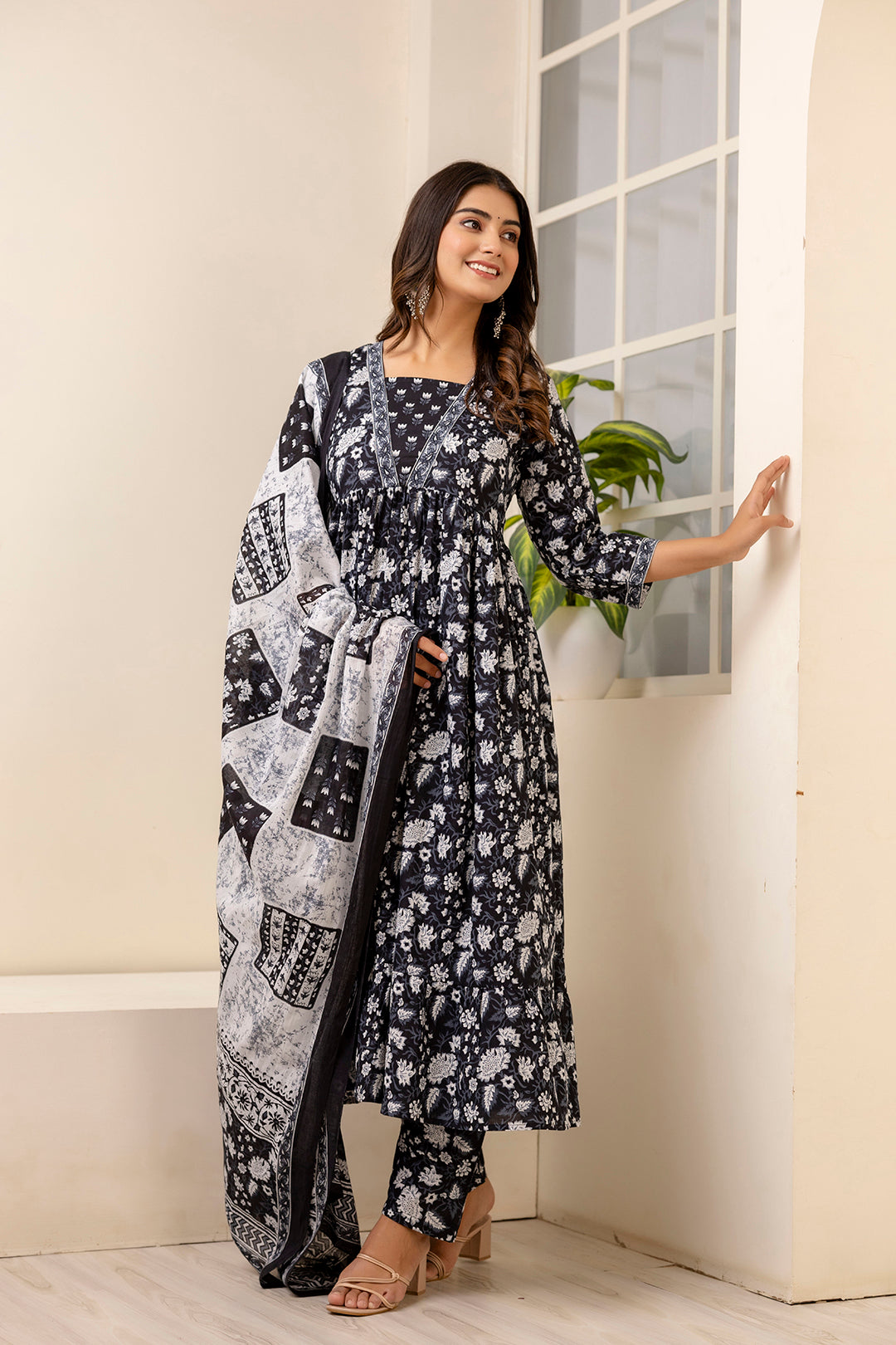 Women's Black Ethnic Printed Anarkali Kurta And Trouser With Dupatta - Taantav