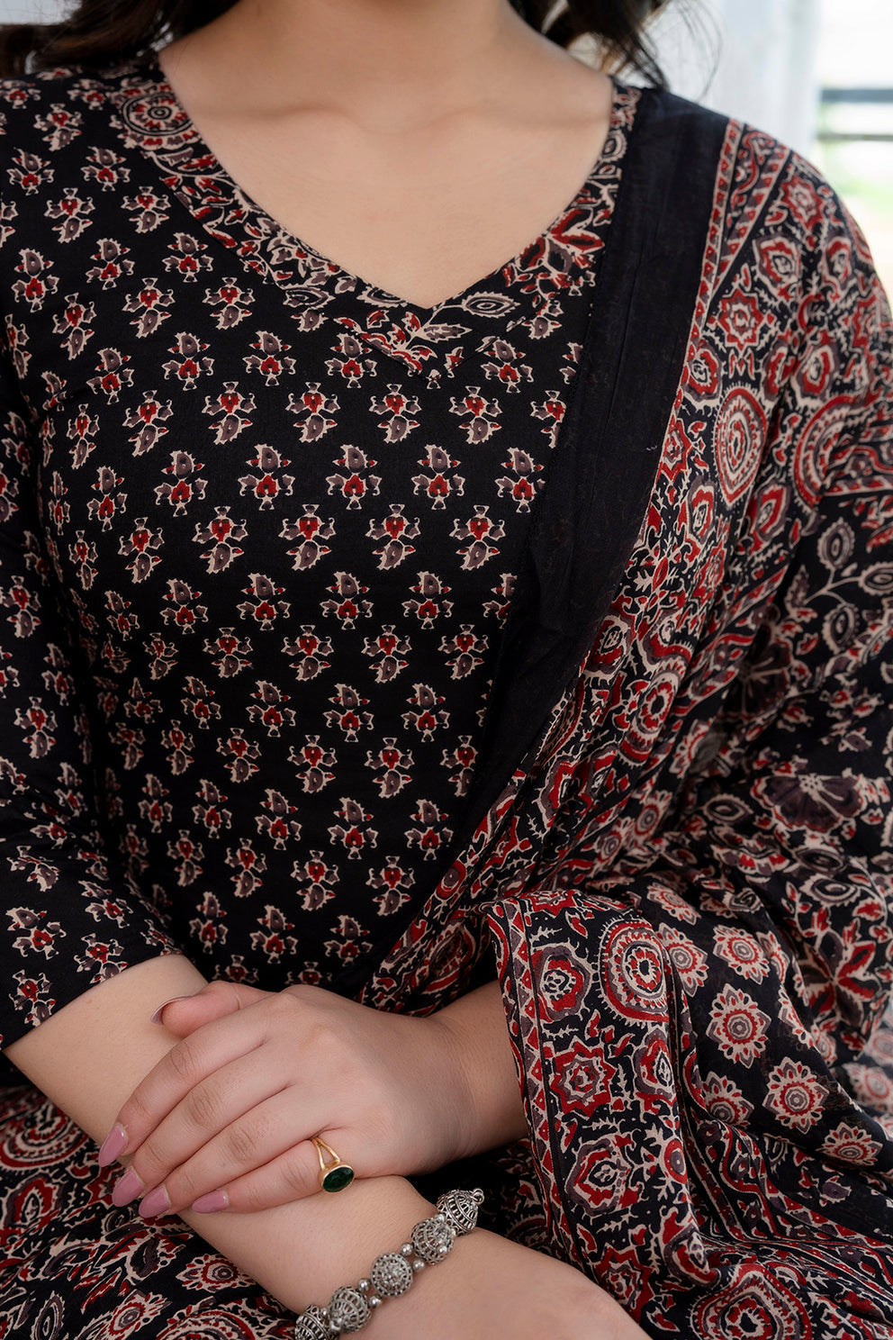 Color_Black