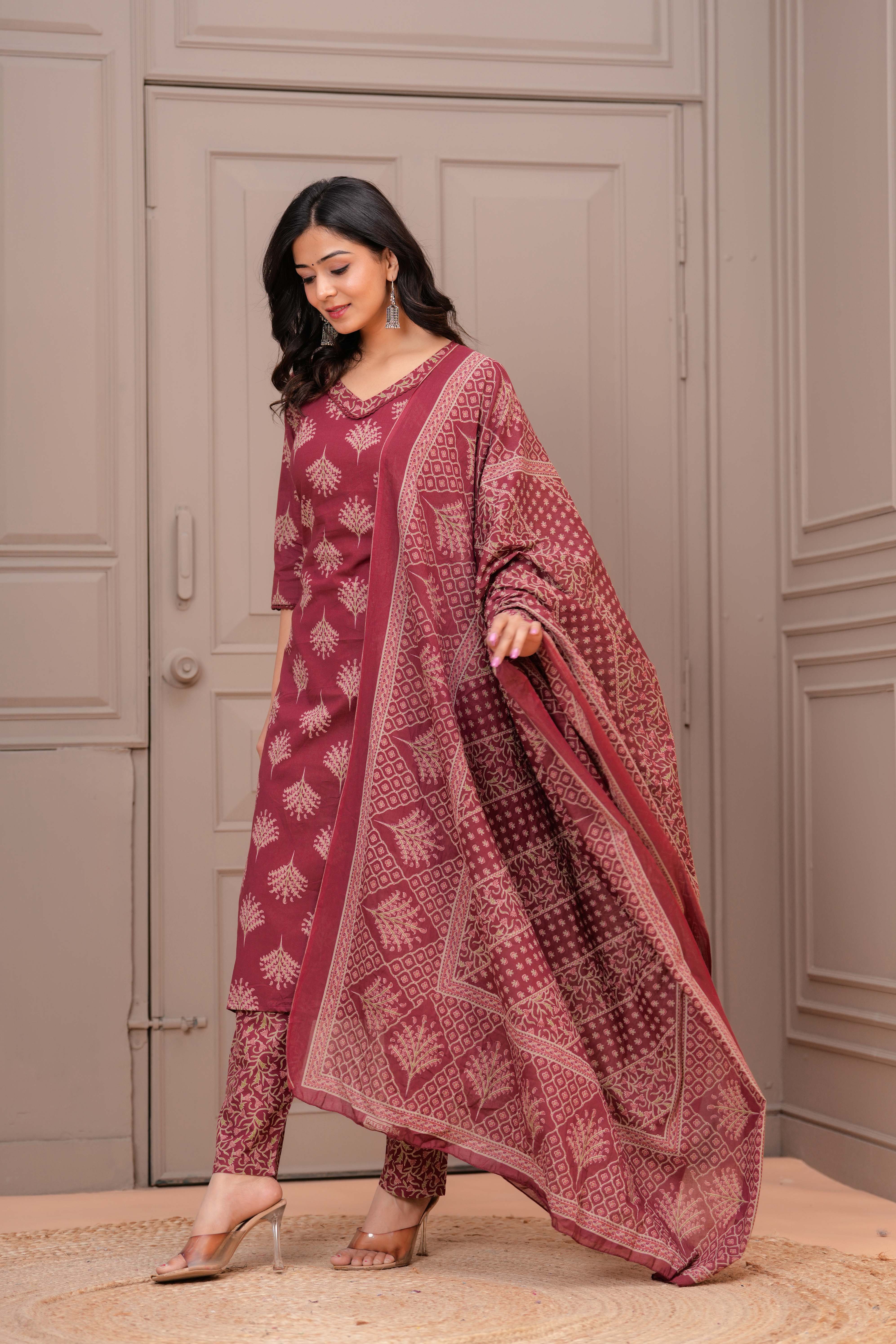 Color_Maroon