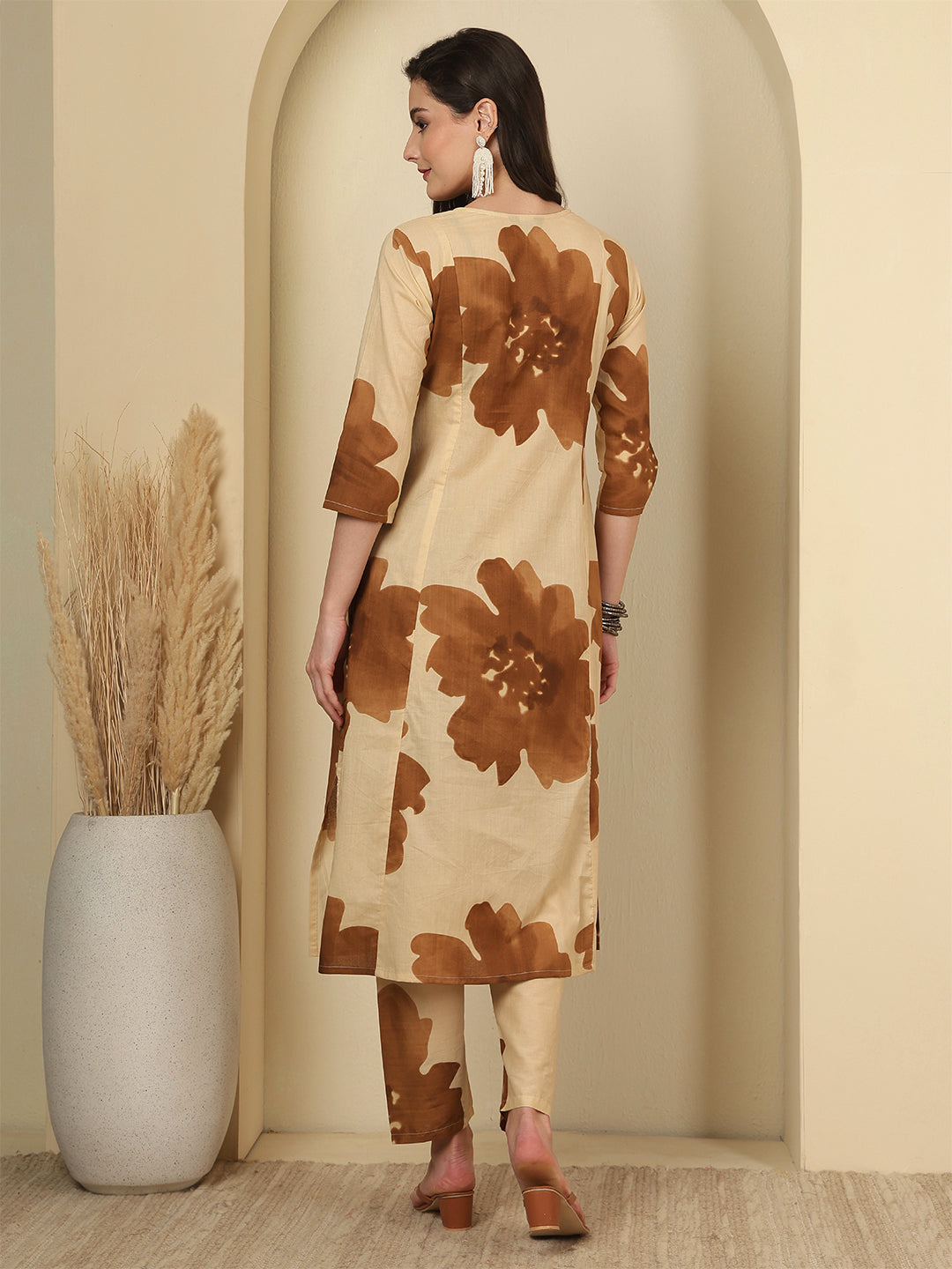 Color_Beige