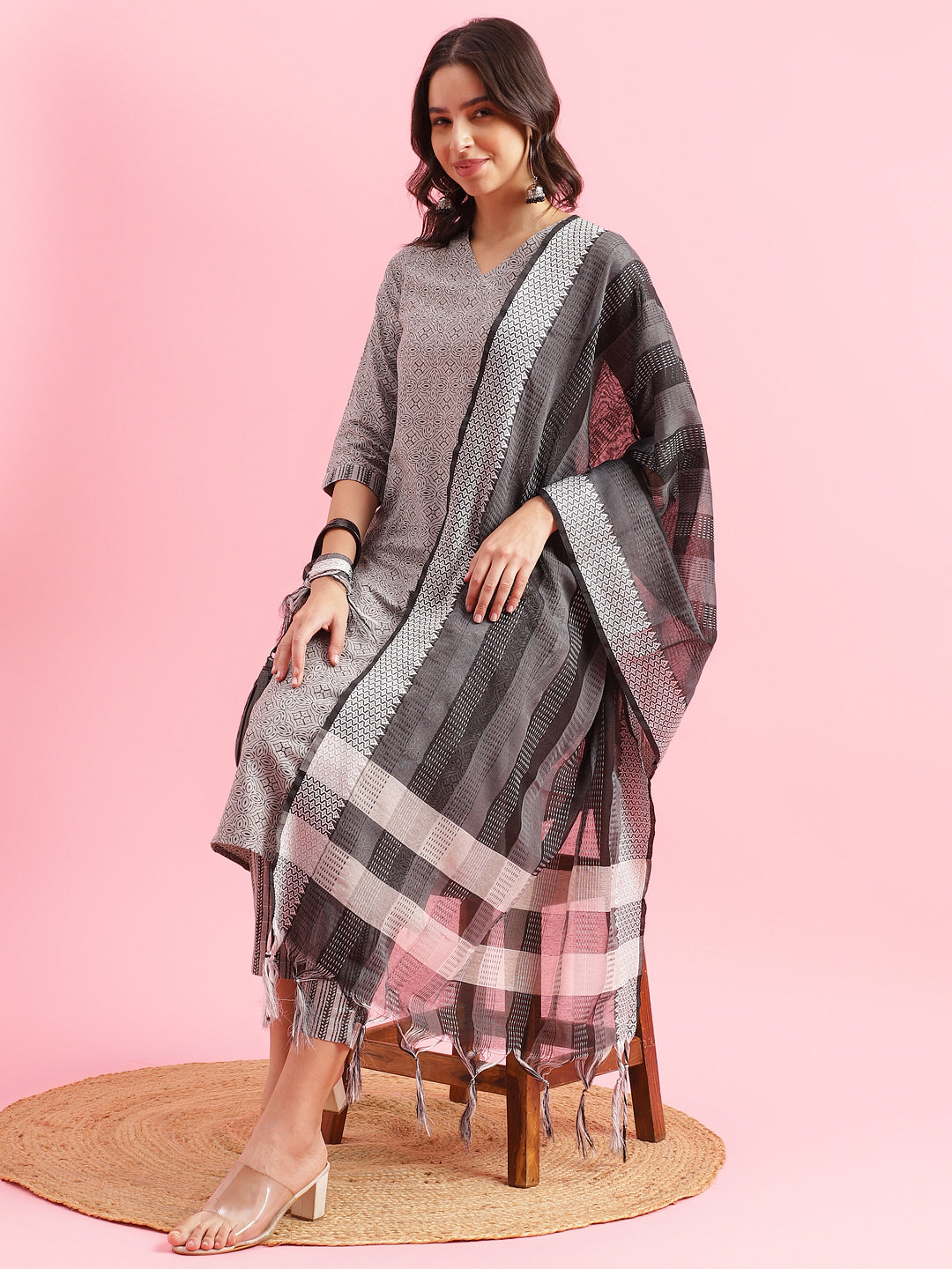 Color_Grey