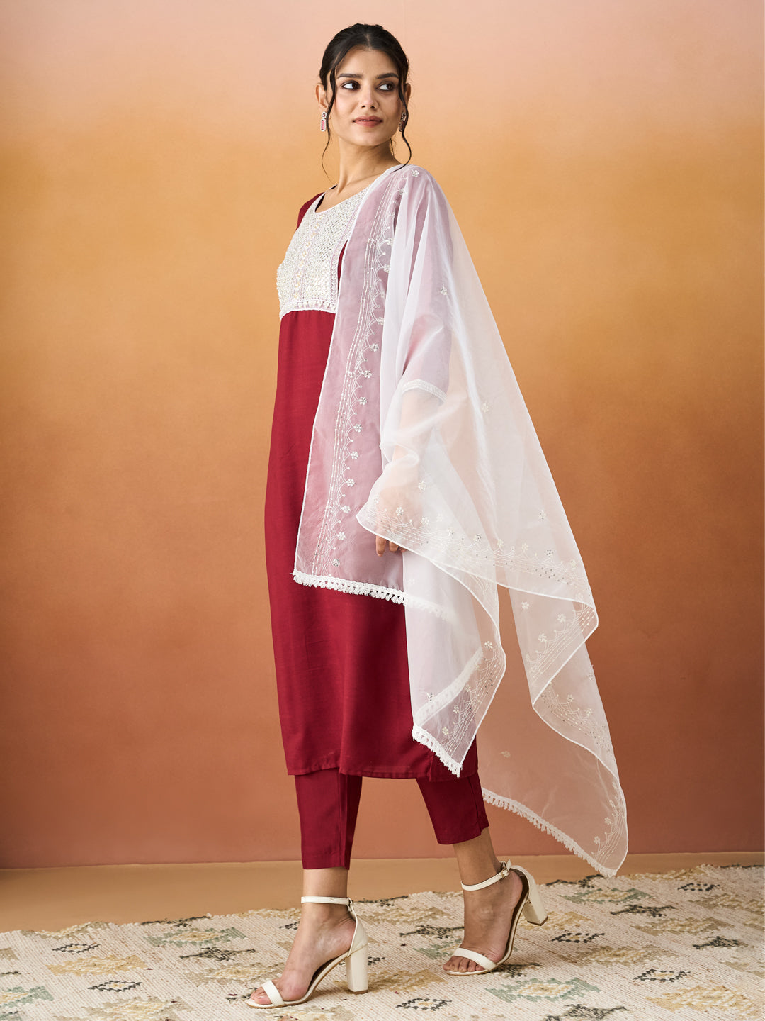 Color_Maroon