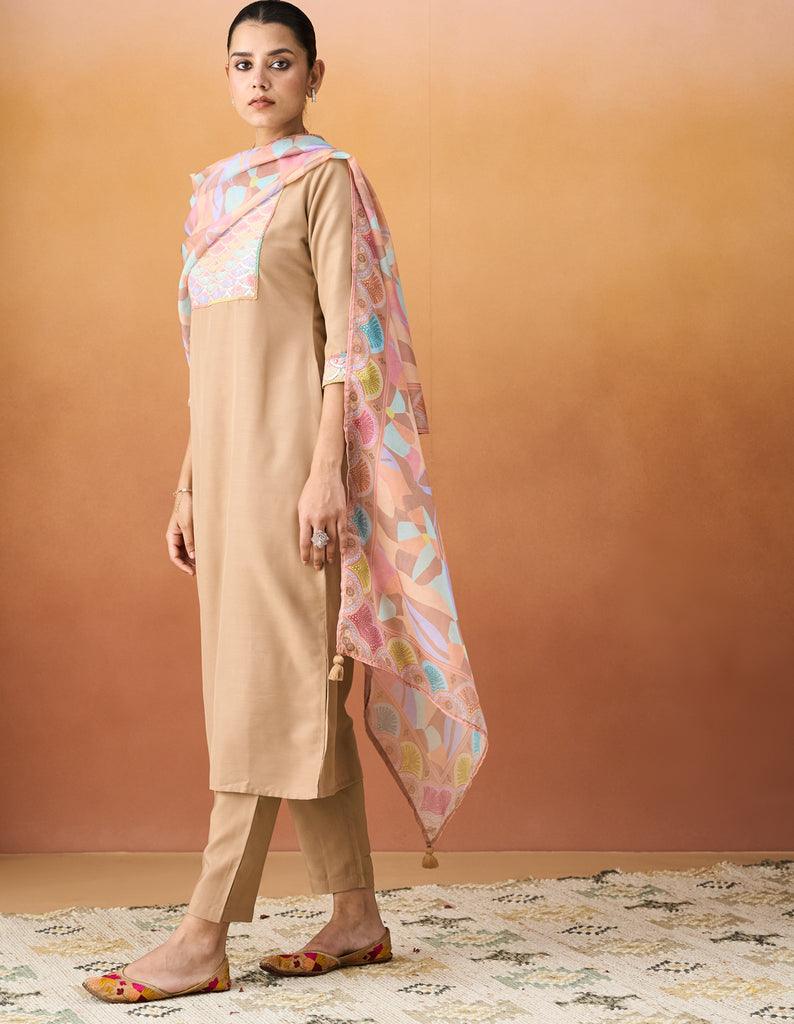 Color_Beige
