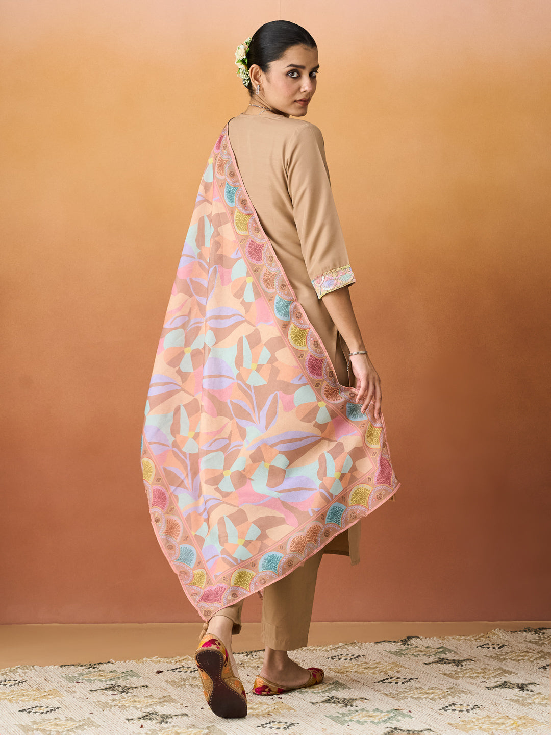 Color_Beige