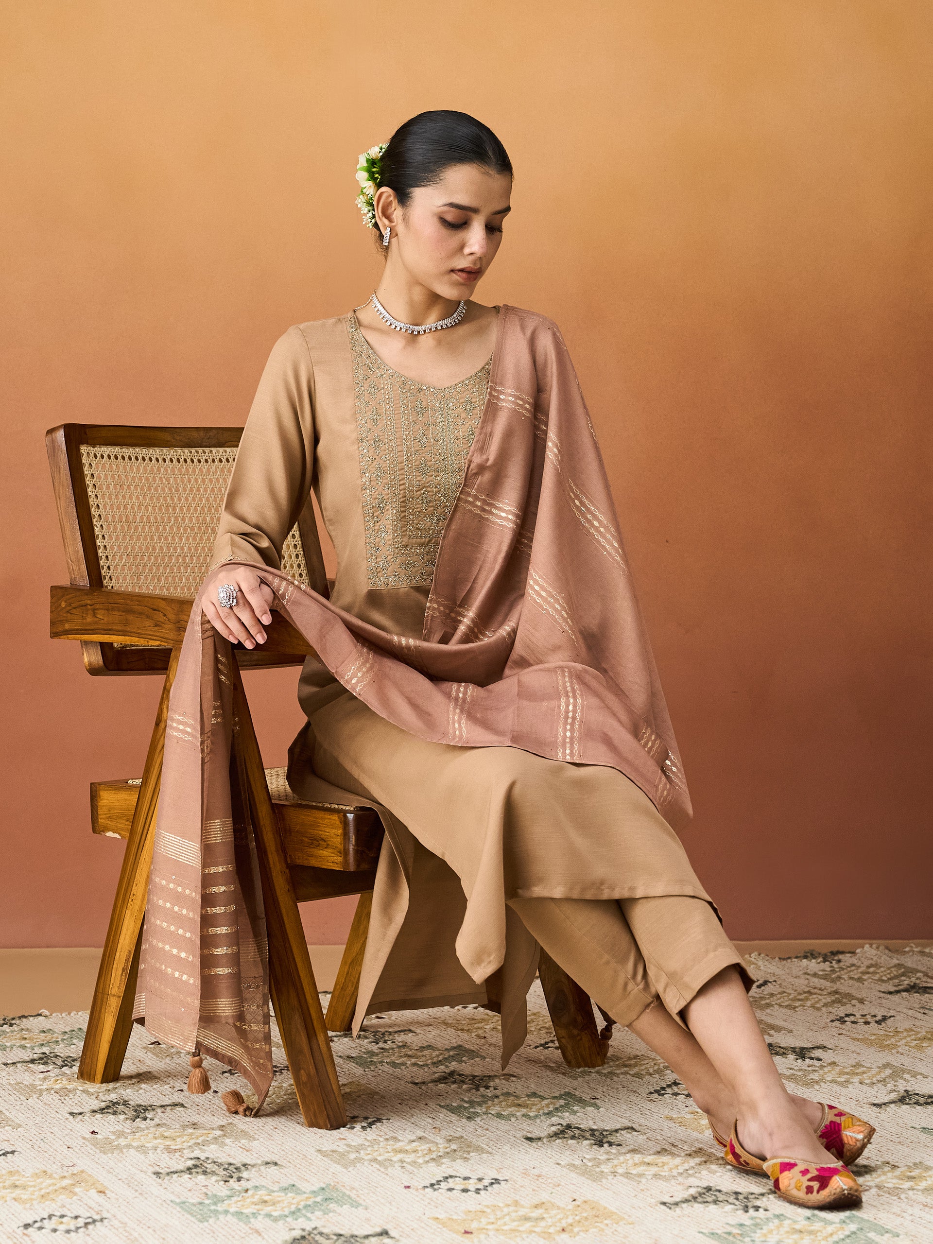 Color_Beige