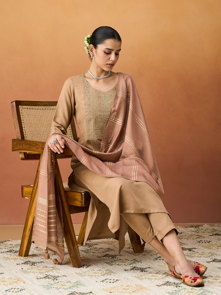 Color_Beige