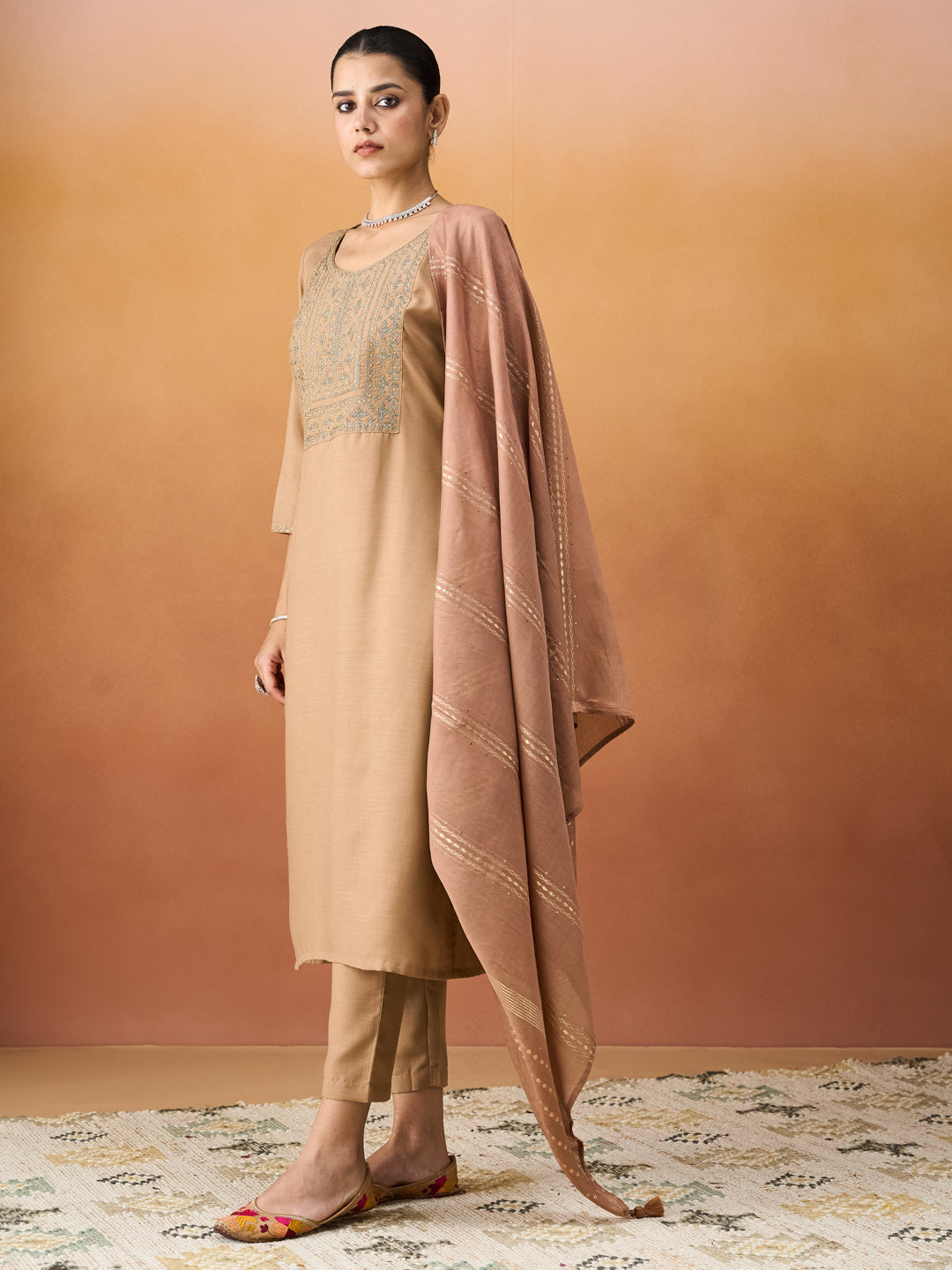 Color_Beige
