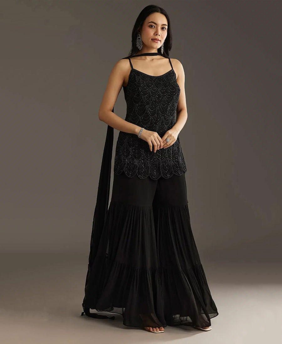 Color_BLACK