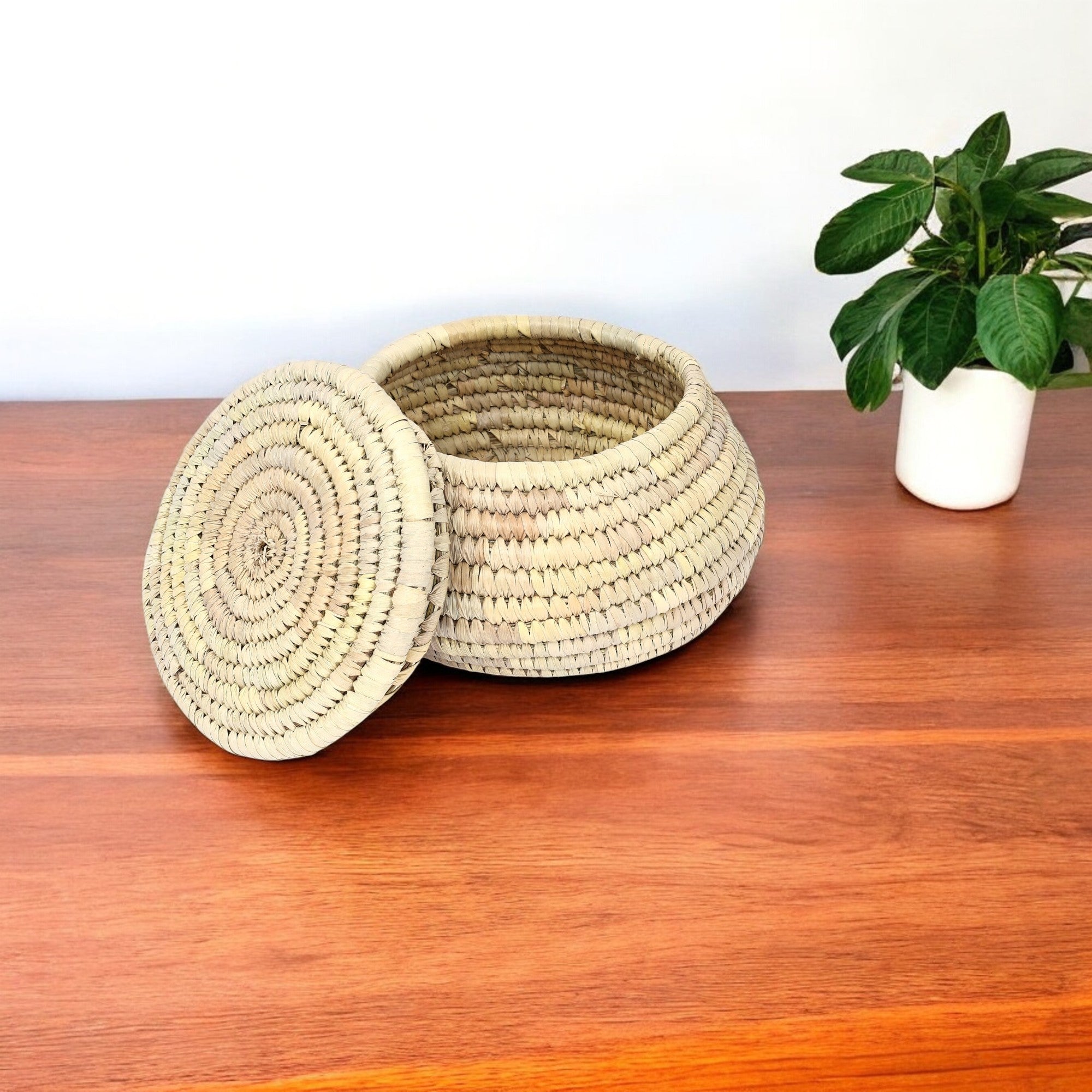 Handcrafted Sabai Grass Round Storage Box—Beige