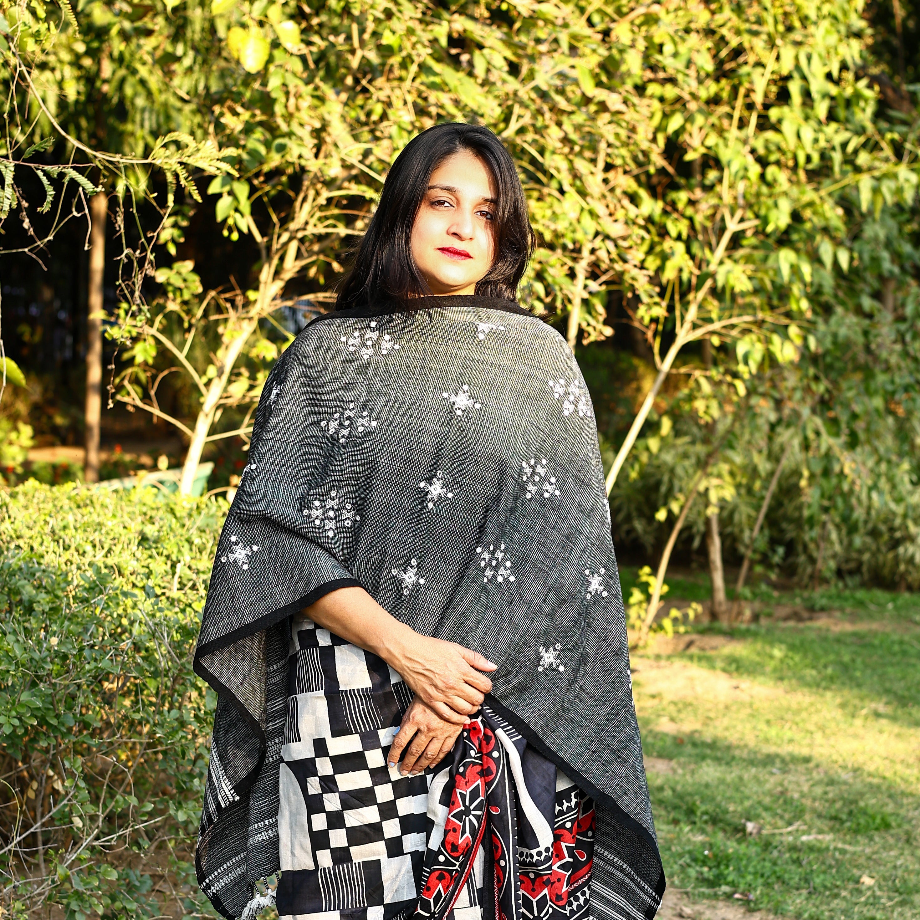 Handwoven Black and Grey Kutchi Bhujodi Stole