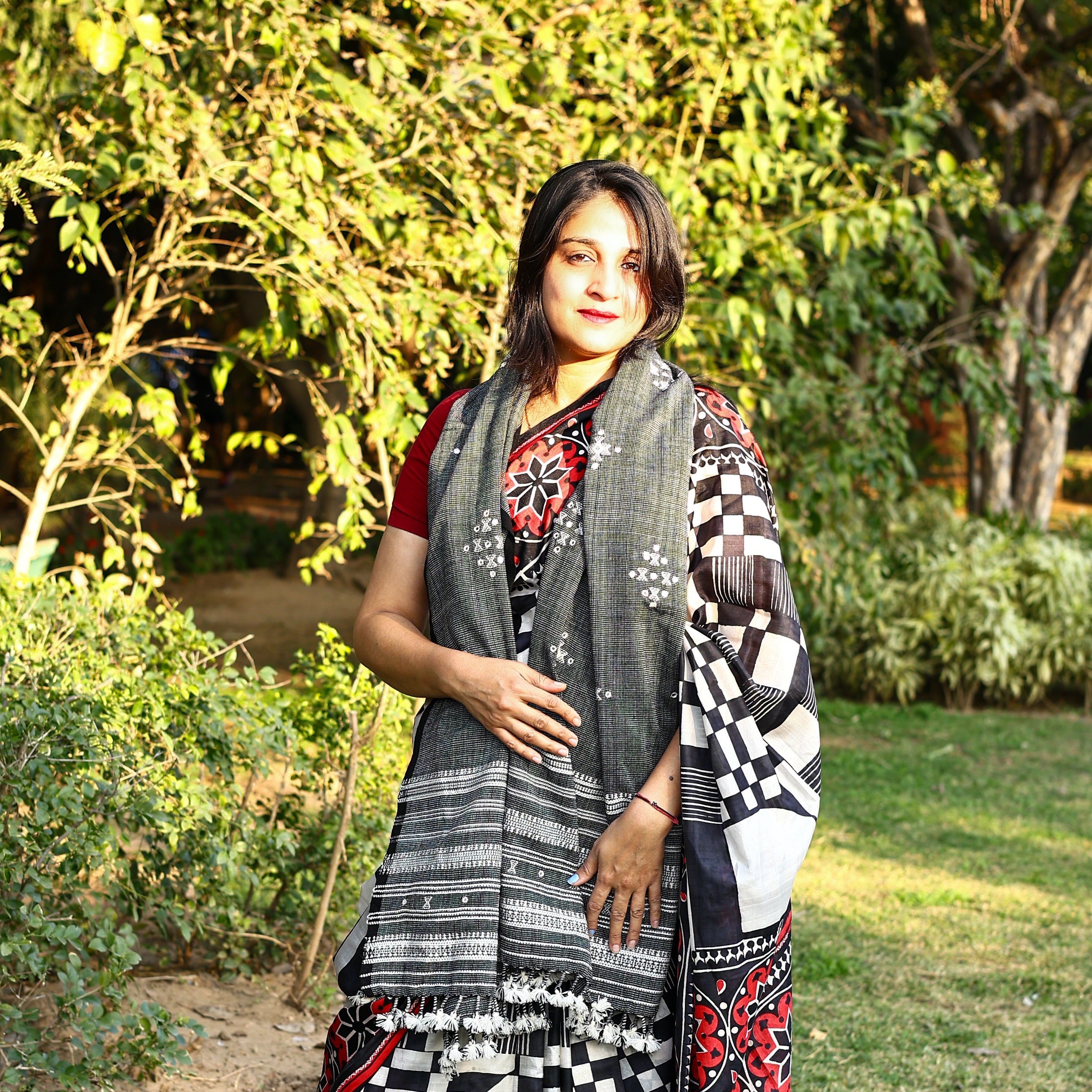 Handwoven Black and Grey Kutchi Bhujodi Stole