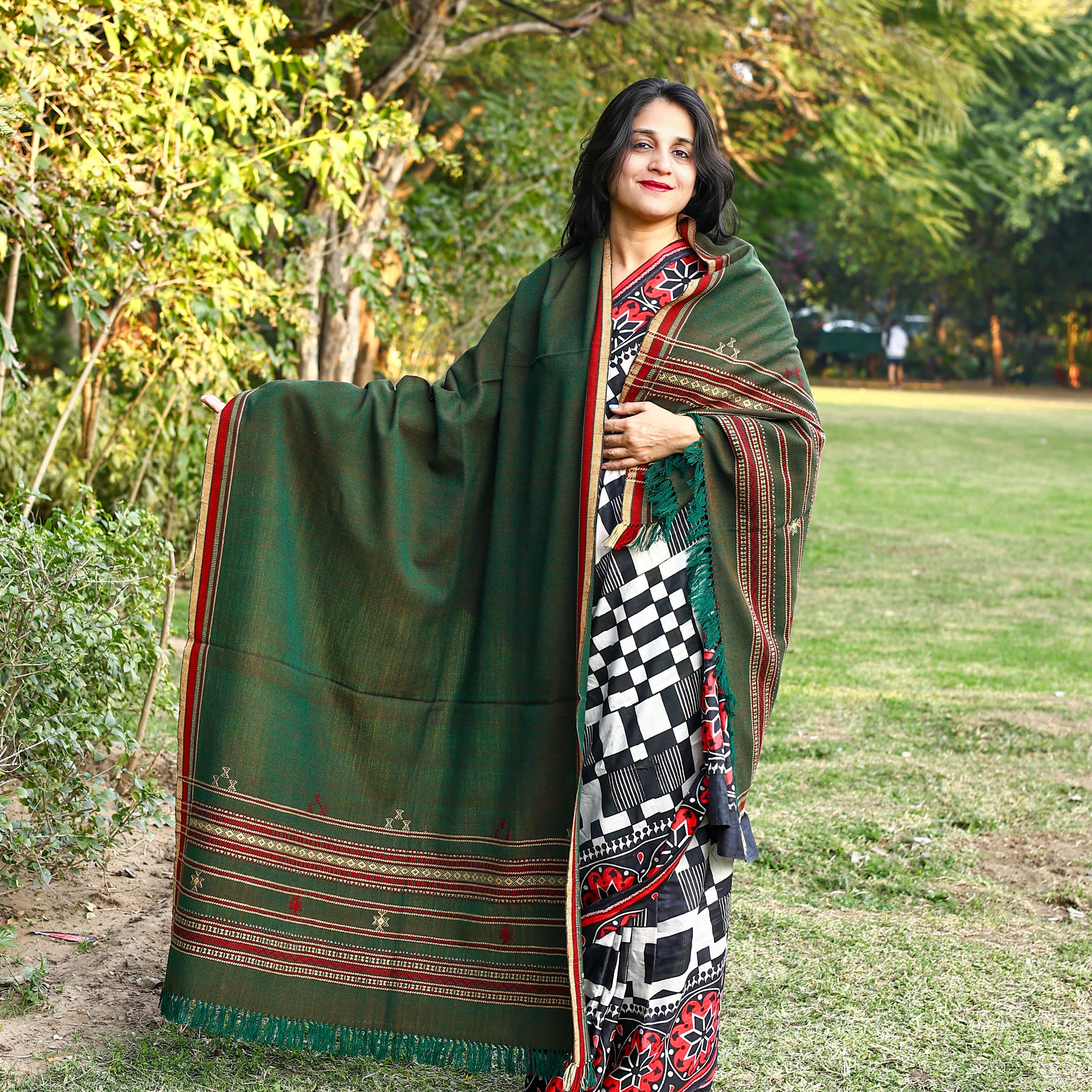 Handwoven Kutchi Bhujodi Green Geometric Pattern Shawl