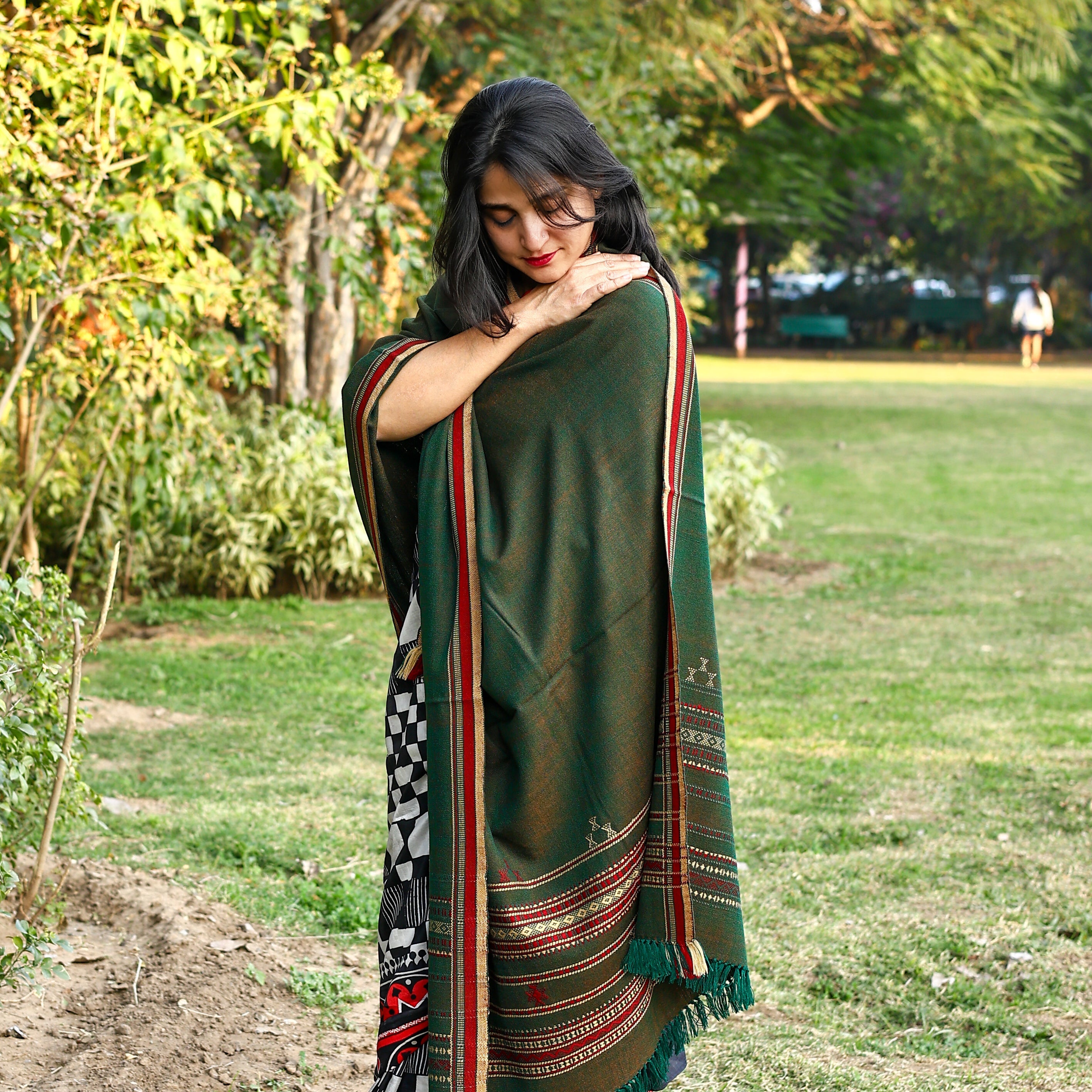 Handwoven Kutchi Bhujodi Green Geometric Pattern Shawl