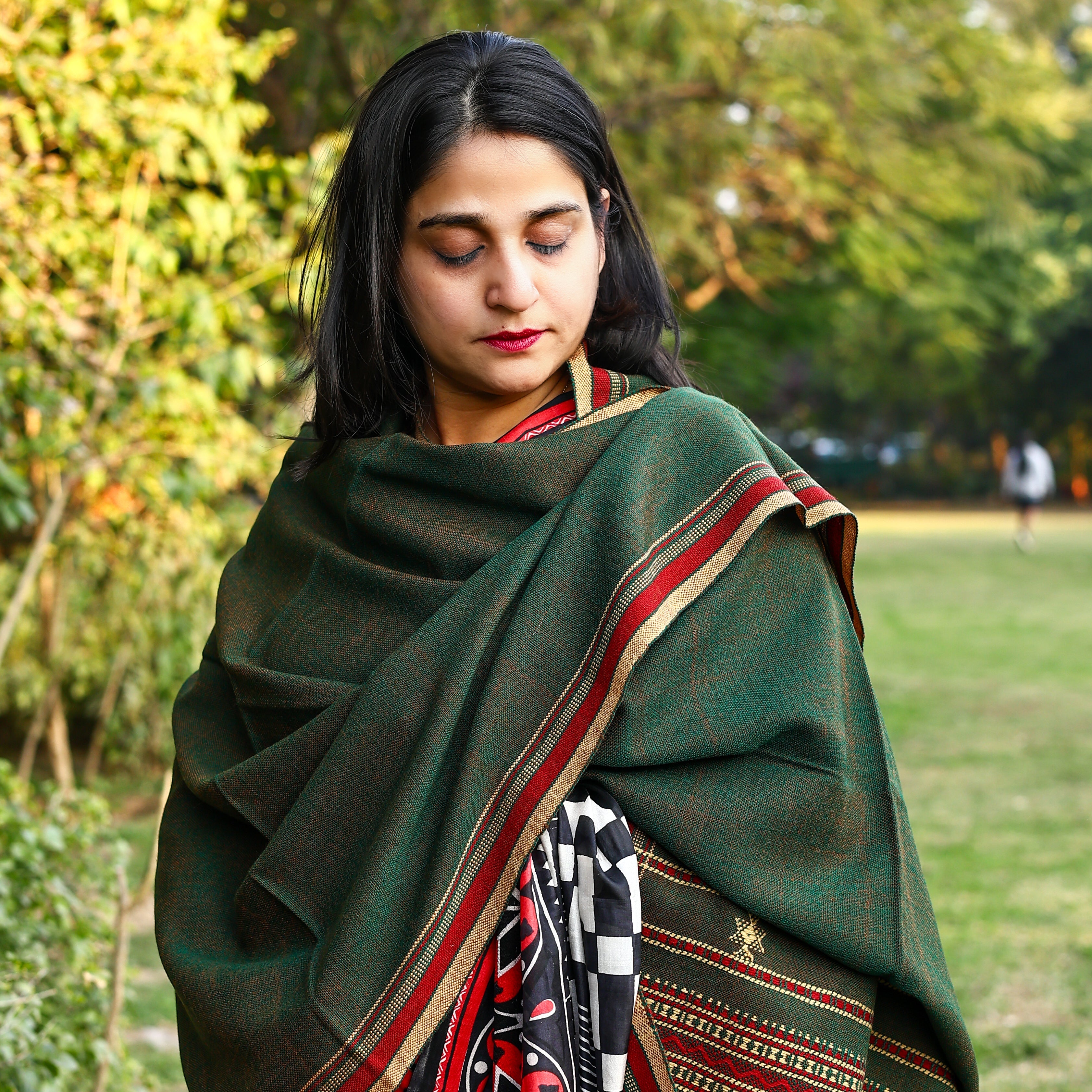 Handwoven Kutchi Bhujodi Green Geometric Pattern Shawl