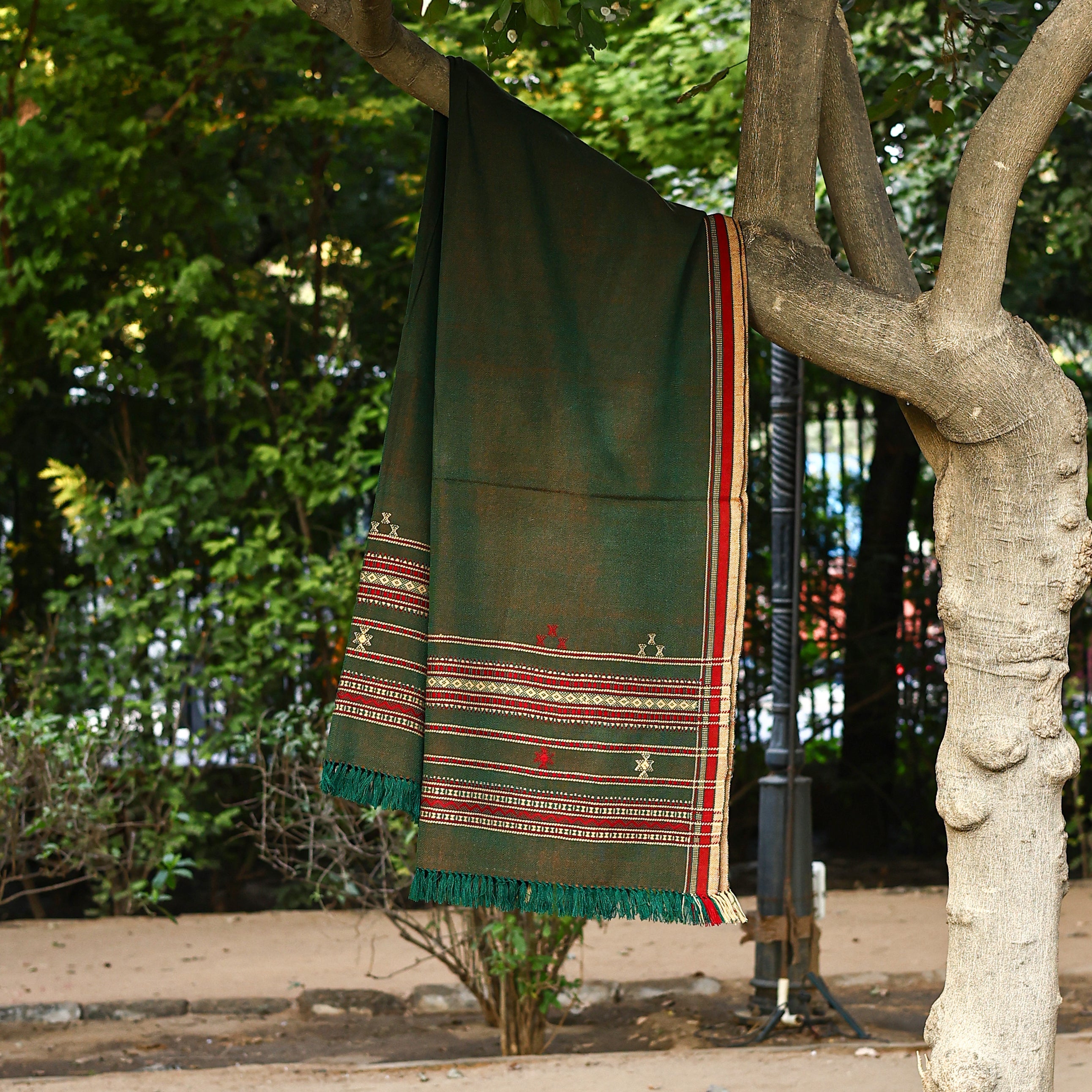 Handwoven Kutchi Bhujodi Green Geometric Pattern Shawl