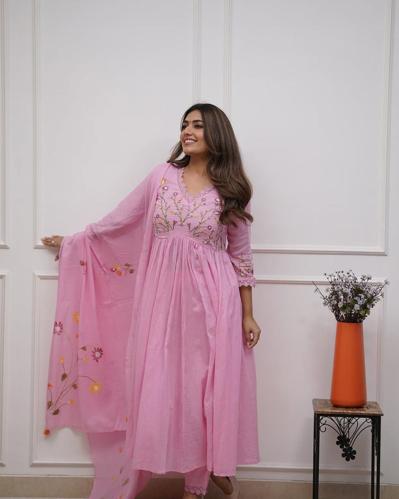 Women's Baby Pink Elegant Embroidered Kurta Set with Floral Dupatta