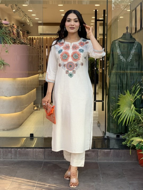 Women's Off-White Embroidered Cotton Kurta Set With Floral Detailing