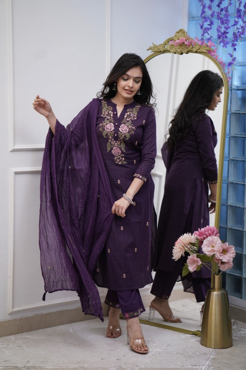 Women's Royal Purple Cotton Kurta Set With Floral Embroidery