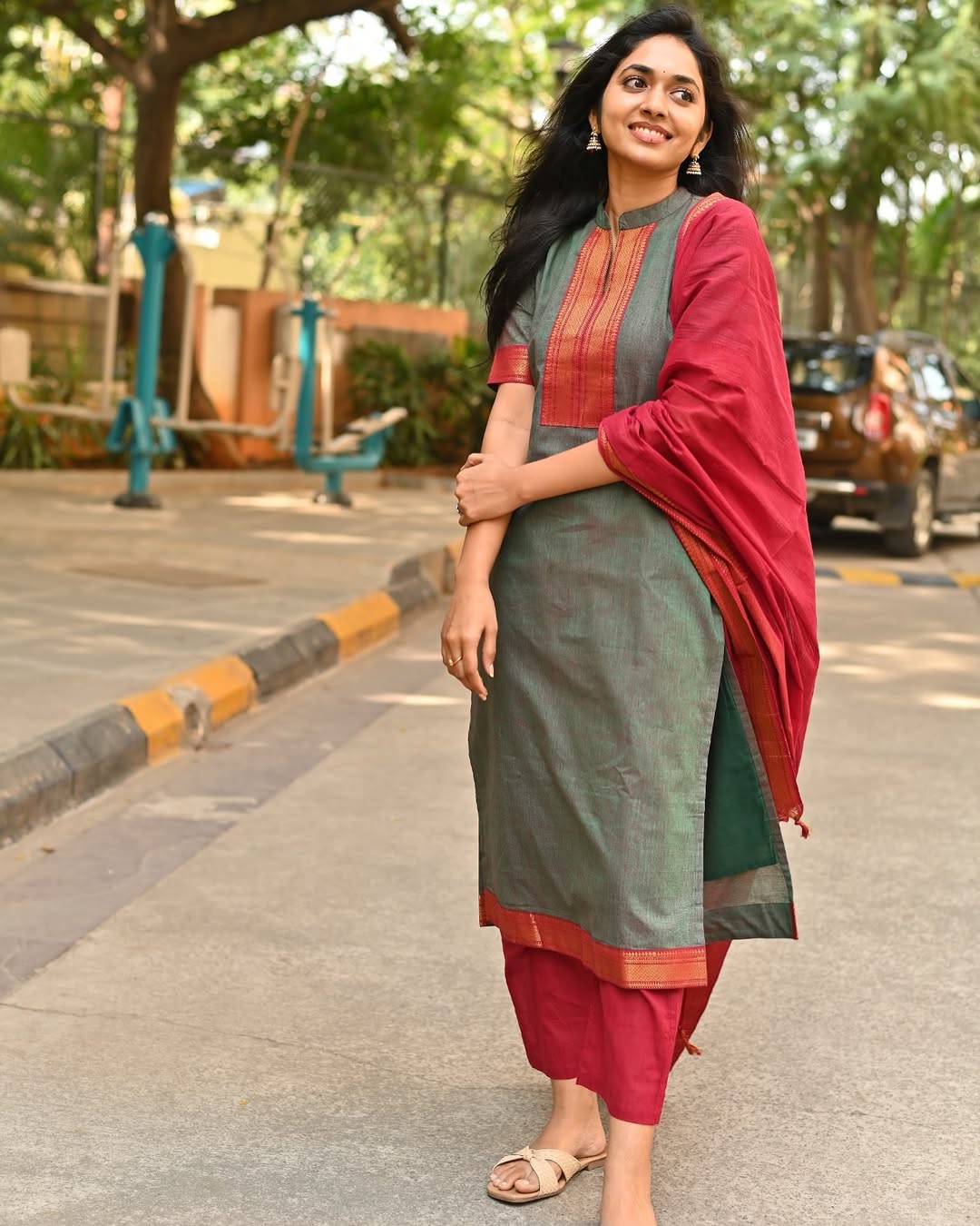 color_Maroon