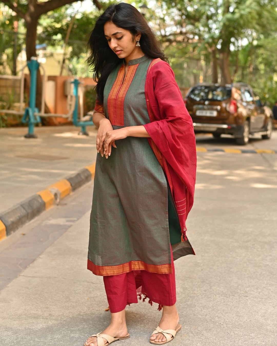 color_Maroon