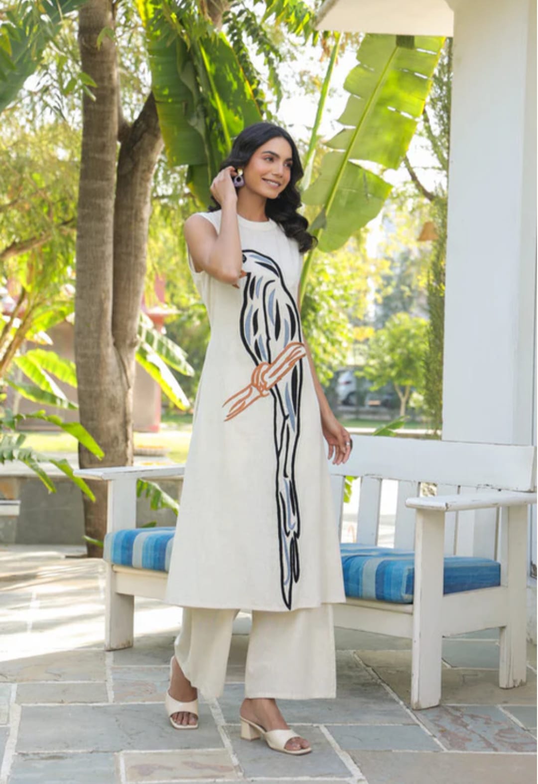 Women's Beige Cotton Kurta Set With Black Parrot Embroidery