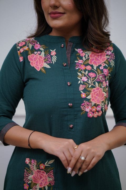 Women's Enbrel Green Embroidered Cotton Kurta And Pant Set