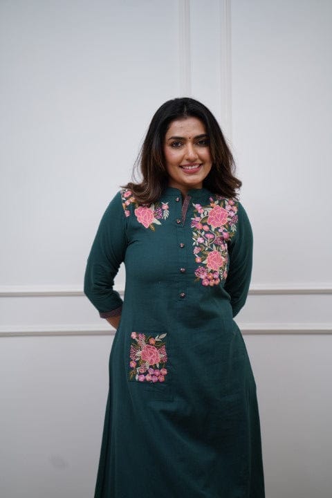 Women's Enbrel Green Embroidered Cotton Kurta And Pant Set
