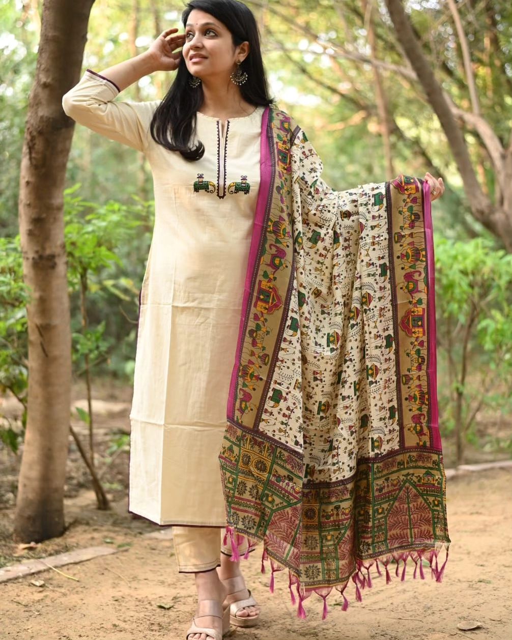 Women's Off White Embroidered Cotton Flex Kurta And Pant Set With Chanderi Dupatta