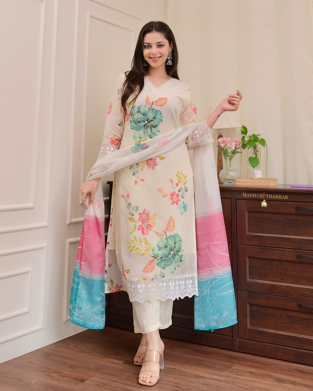 Women's Elegant Cream Organza Suit Set With Floral Print And Zari Work Dupatta