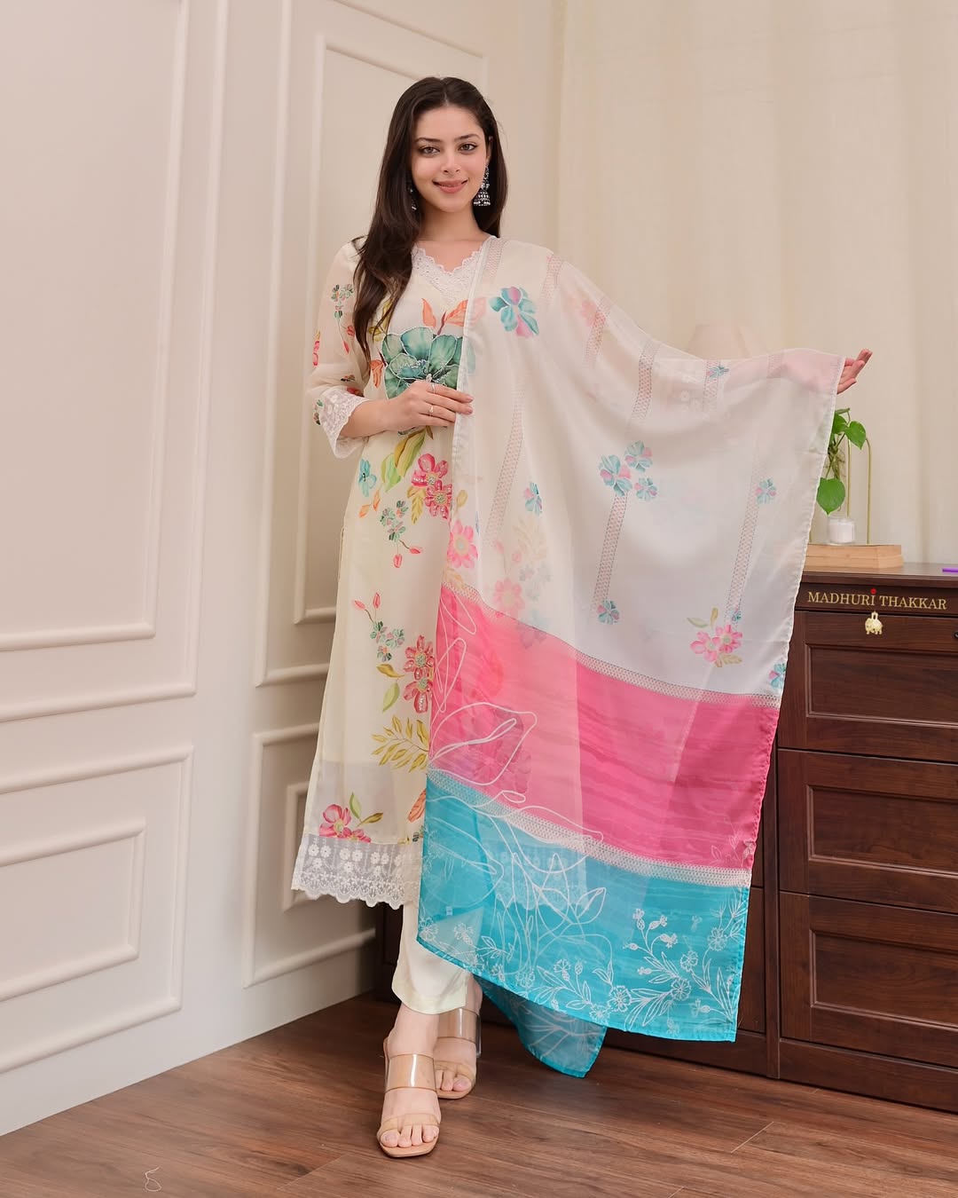 Women's Elegant Cream Organza Suit Set With Floral Print And Zari Work Dupatta