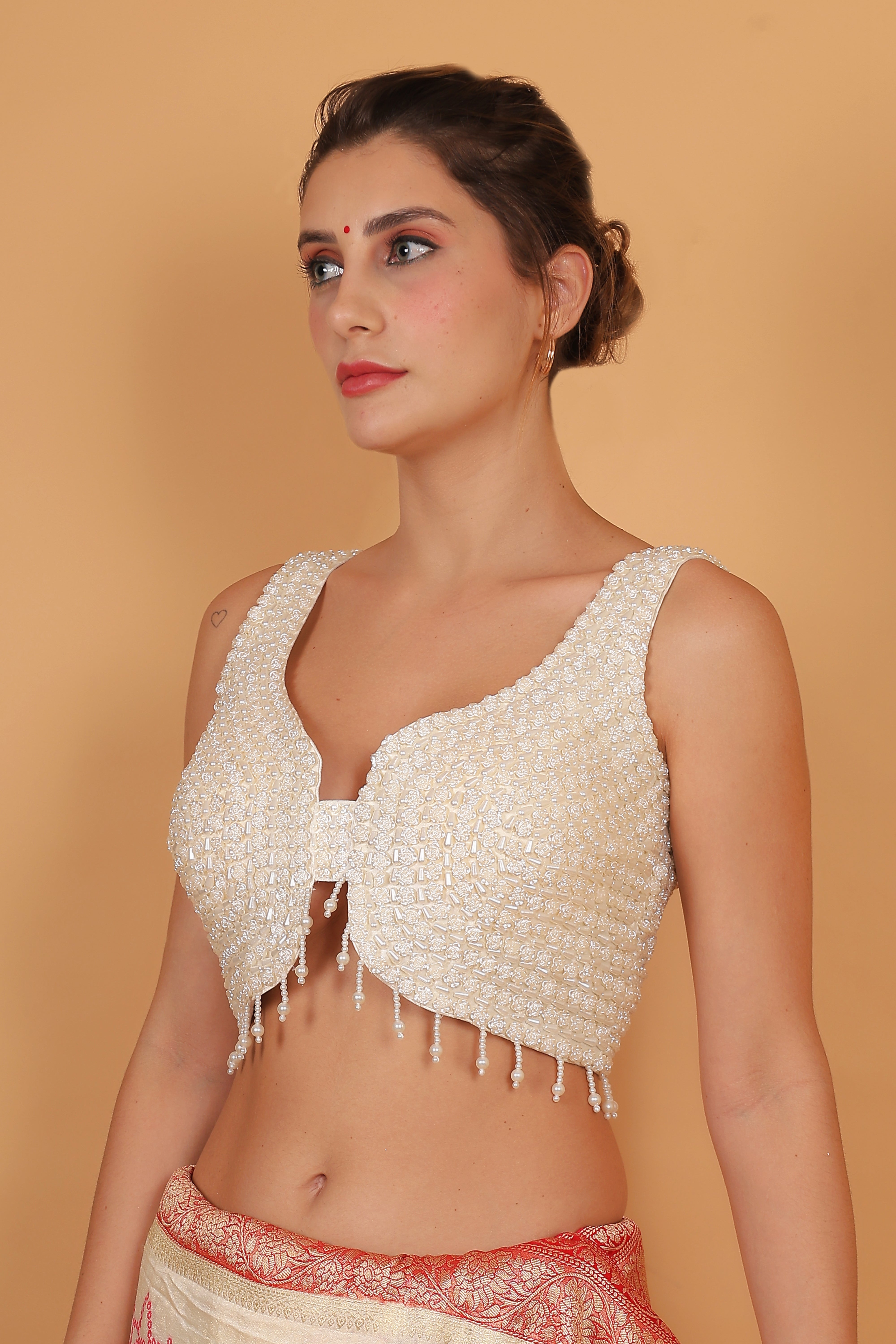 Color_WHITE