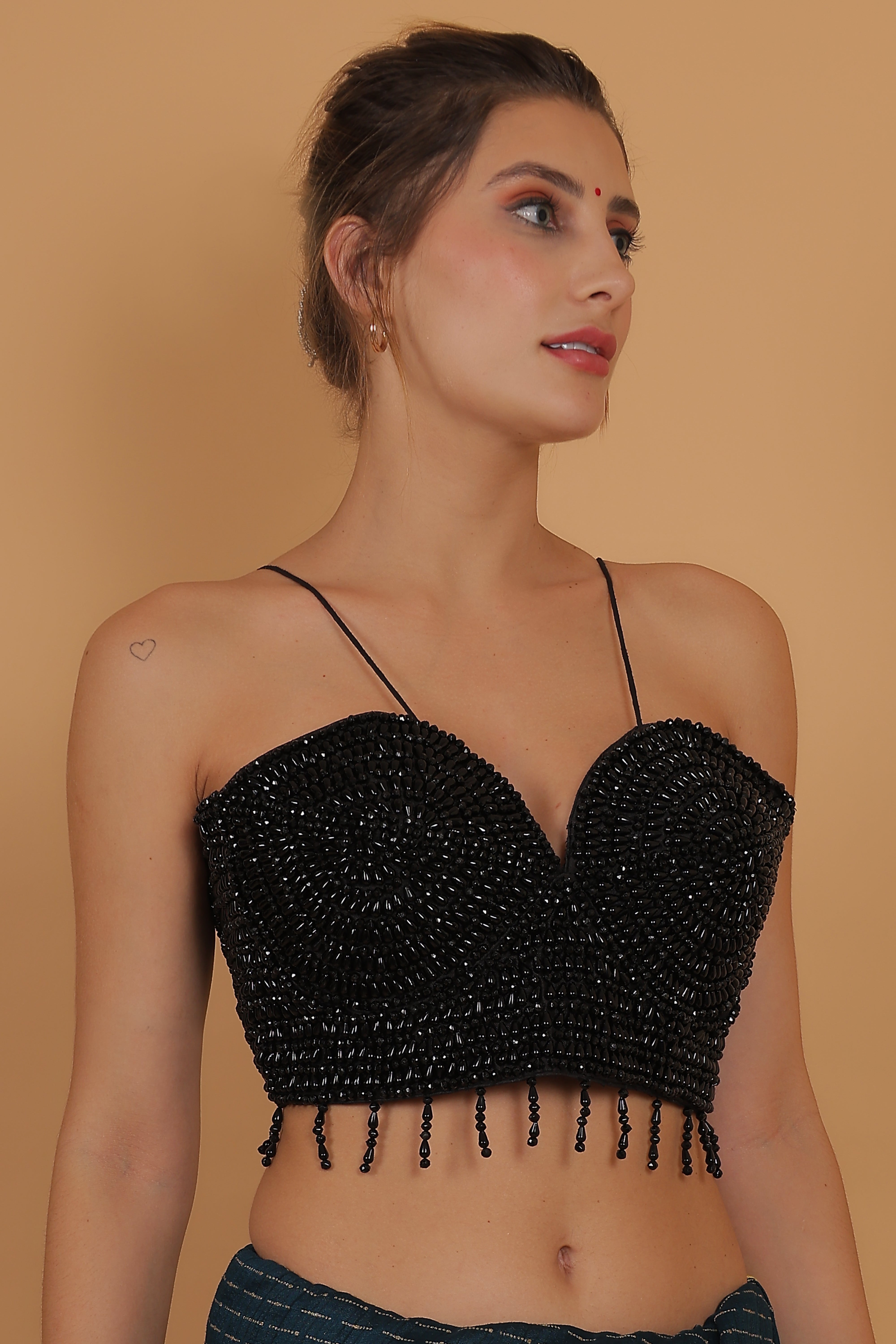 Color_BLACK
