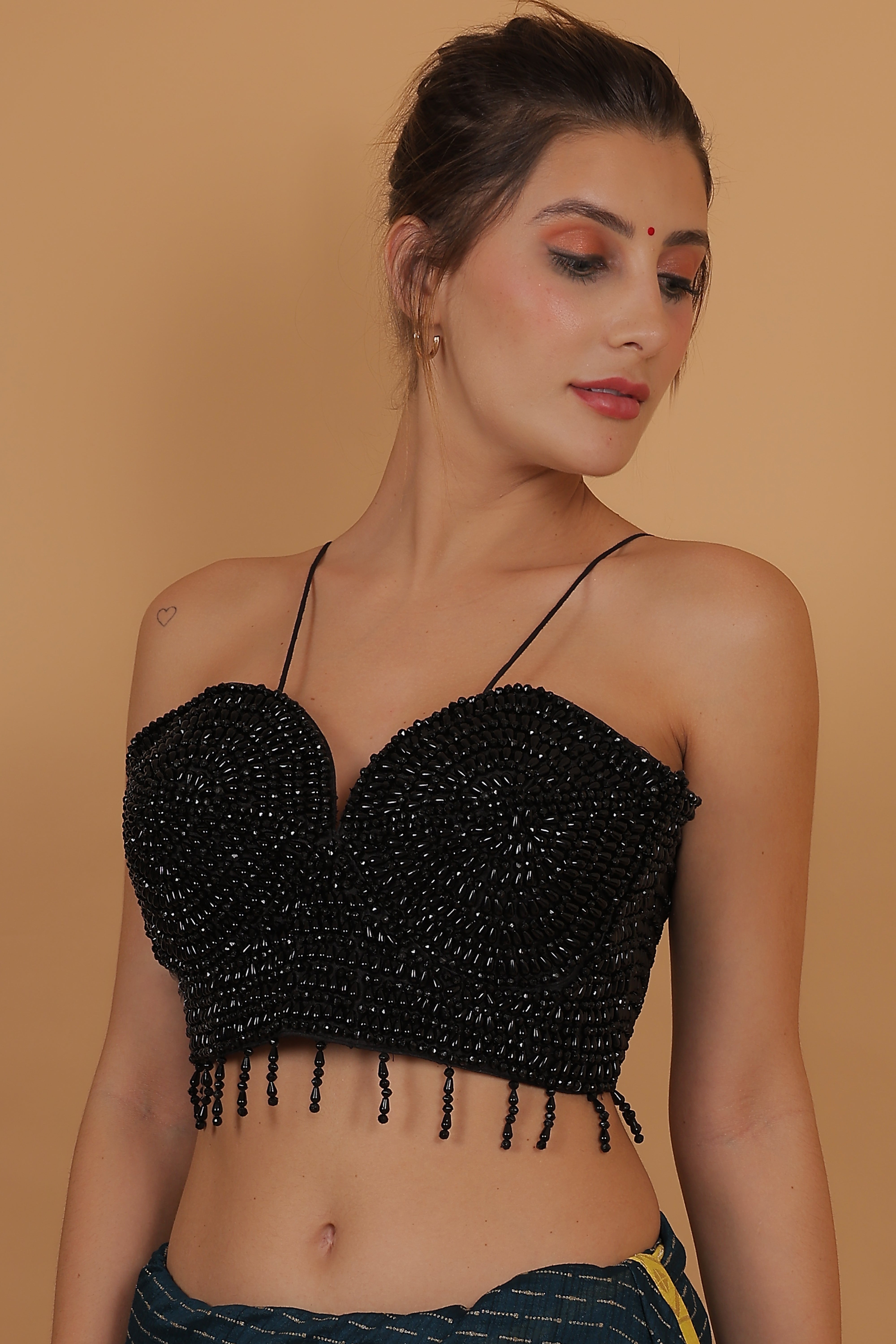 Color_BLACK