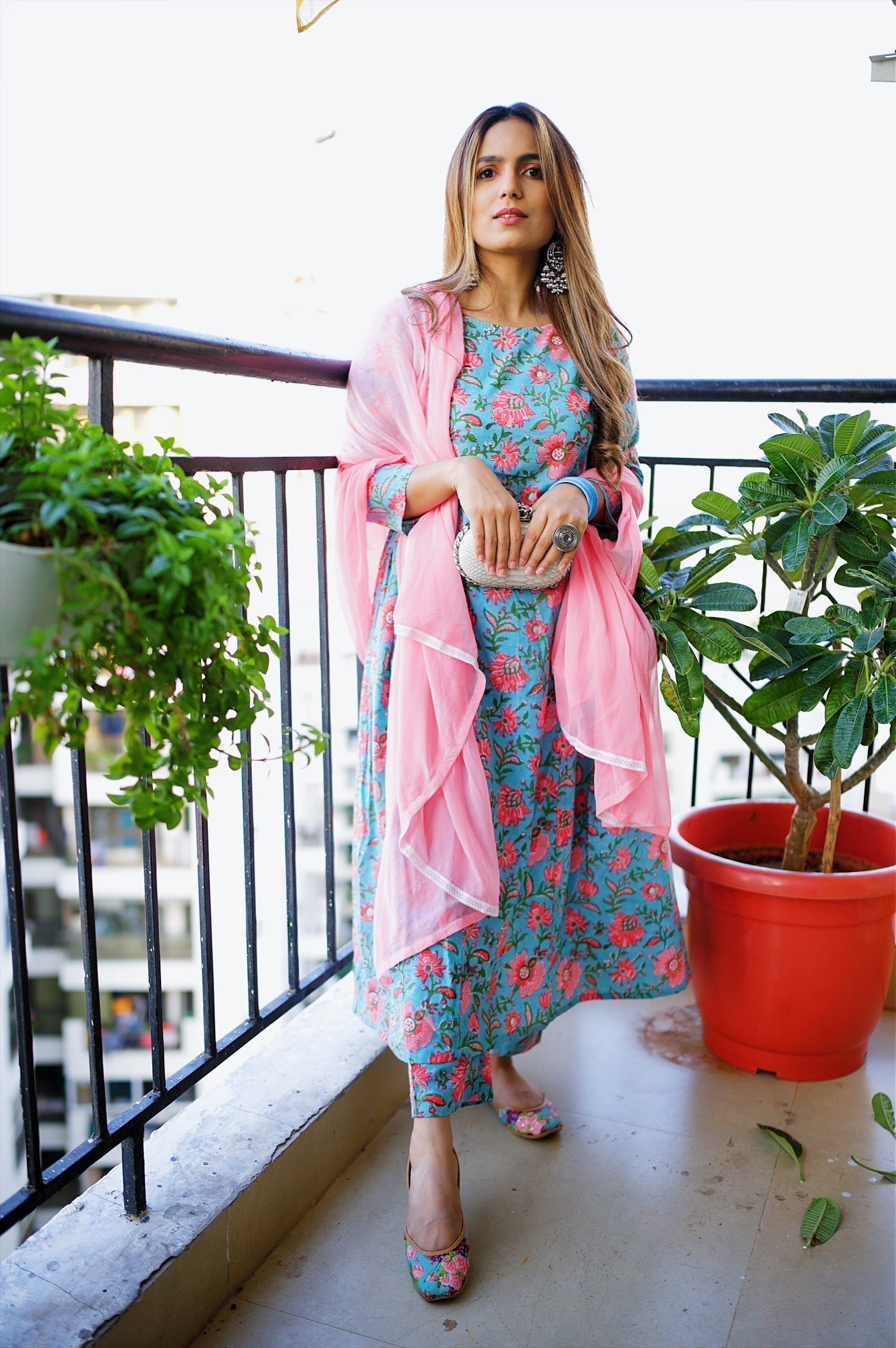 Women's Cotton Blue Pink Floral Printed Kurta Set - (Set Of 3) - Nangalia Ruchira