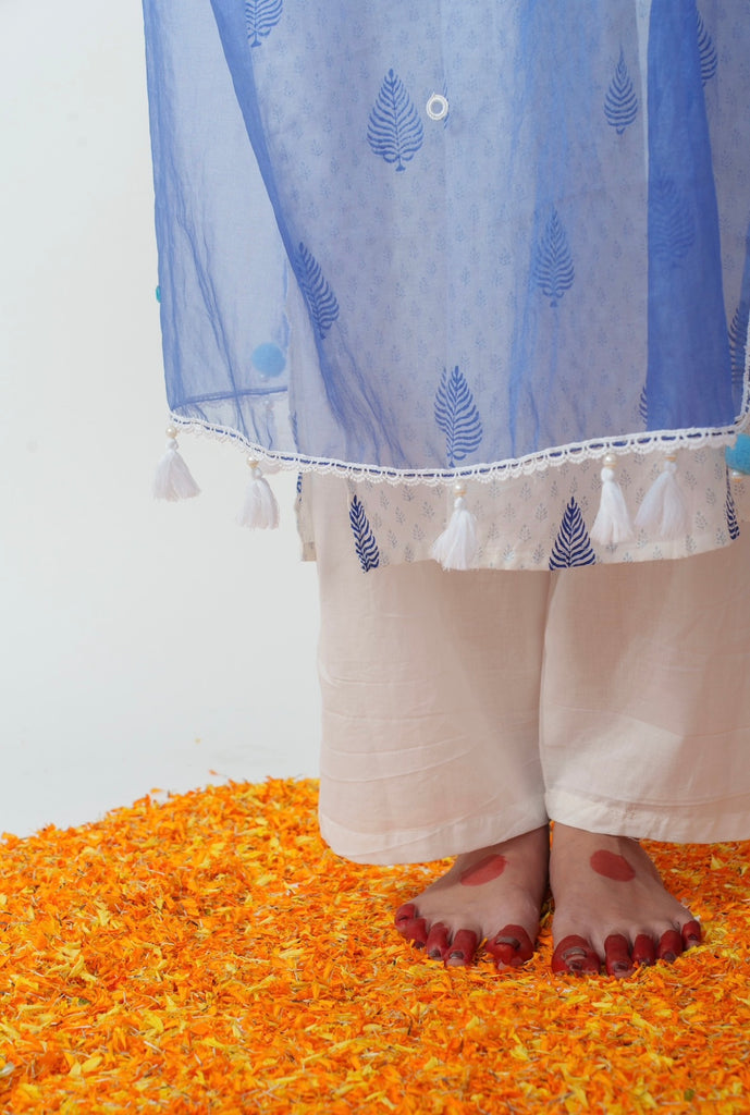 Wome's Blue Cotton Block Print And Sequins Details Kurta Set