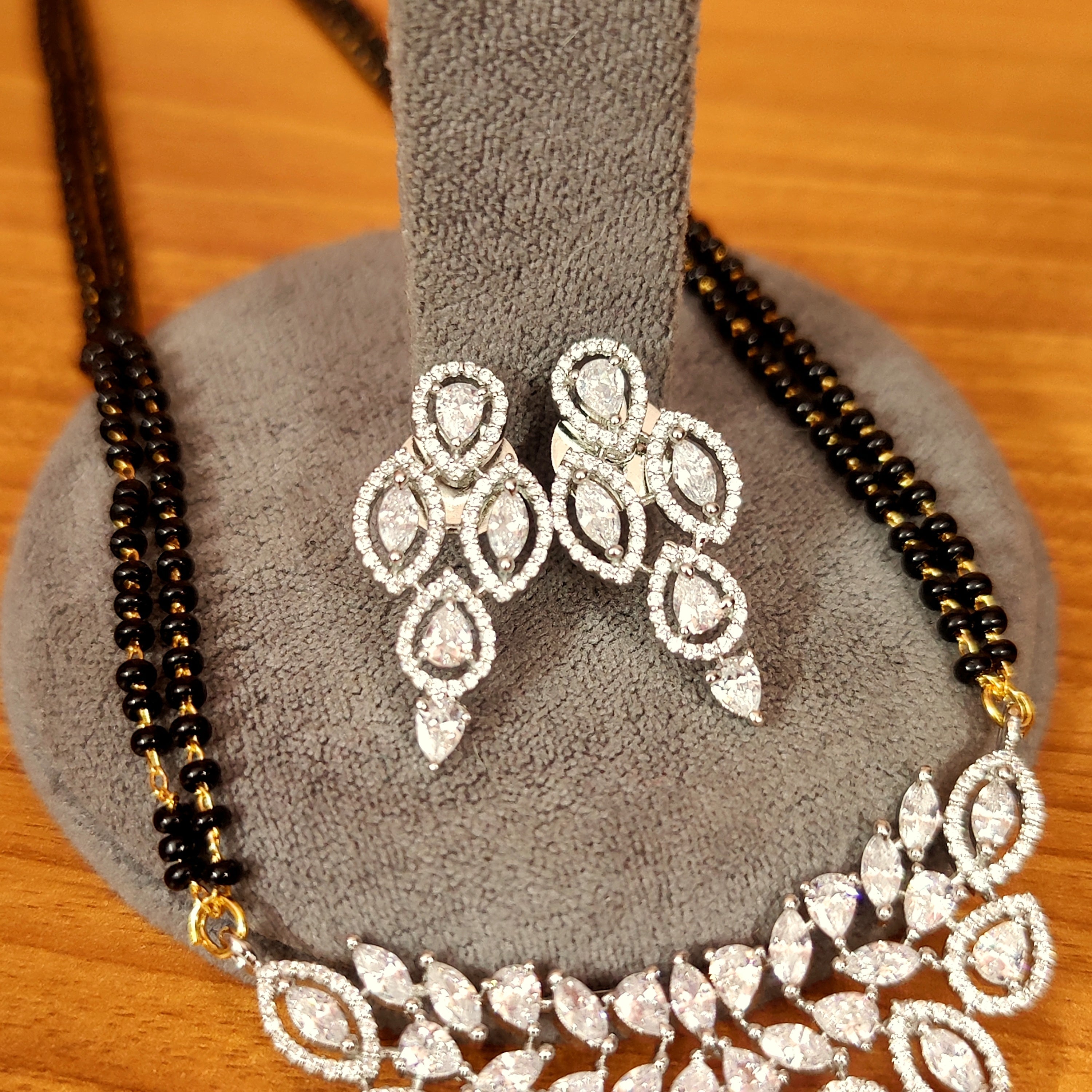 Women 's Silver Plated Cz Studded Diamond Look Mangalsutra