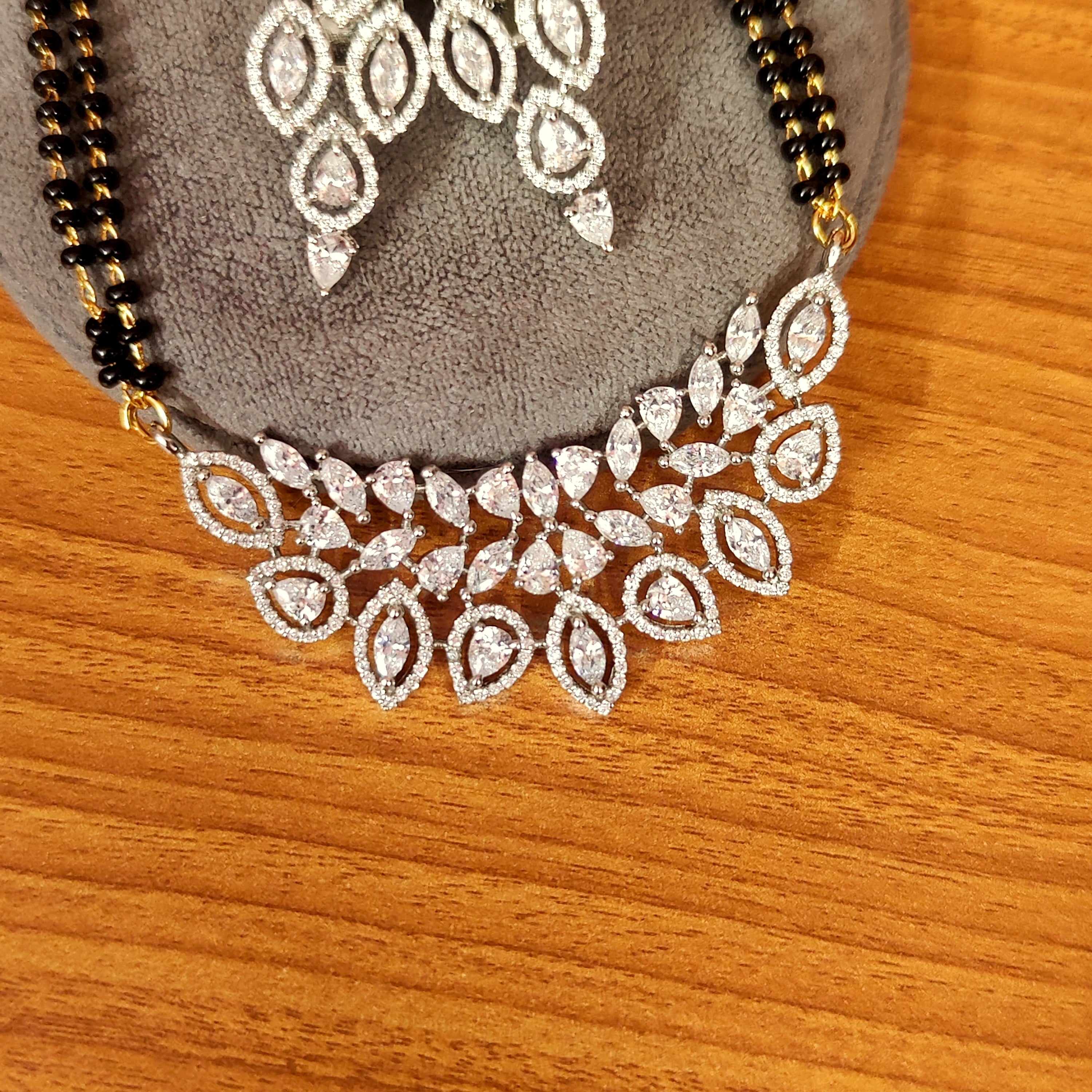 Women 's Silver Plated Cz Studded Diamond Look Mangalsutra
