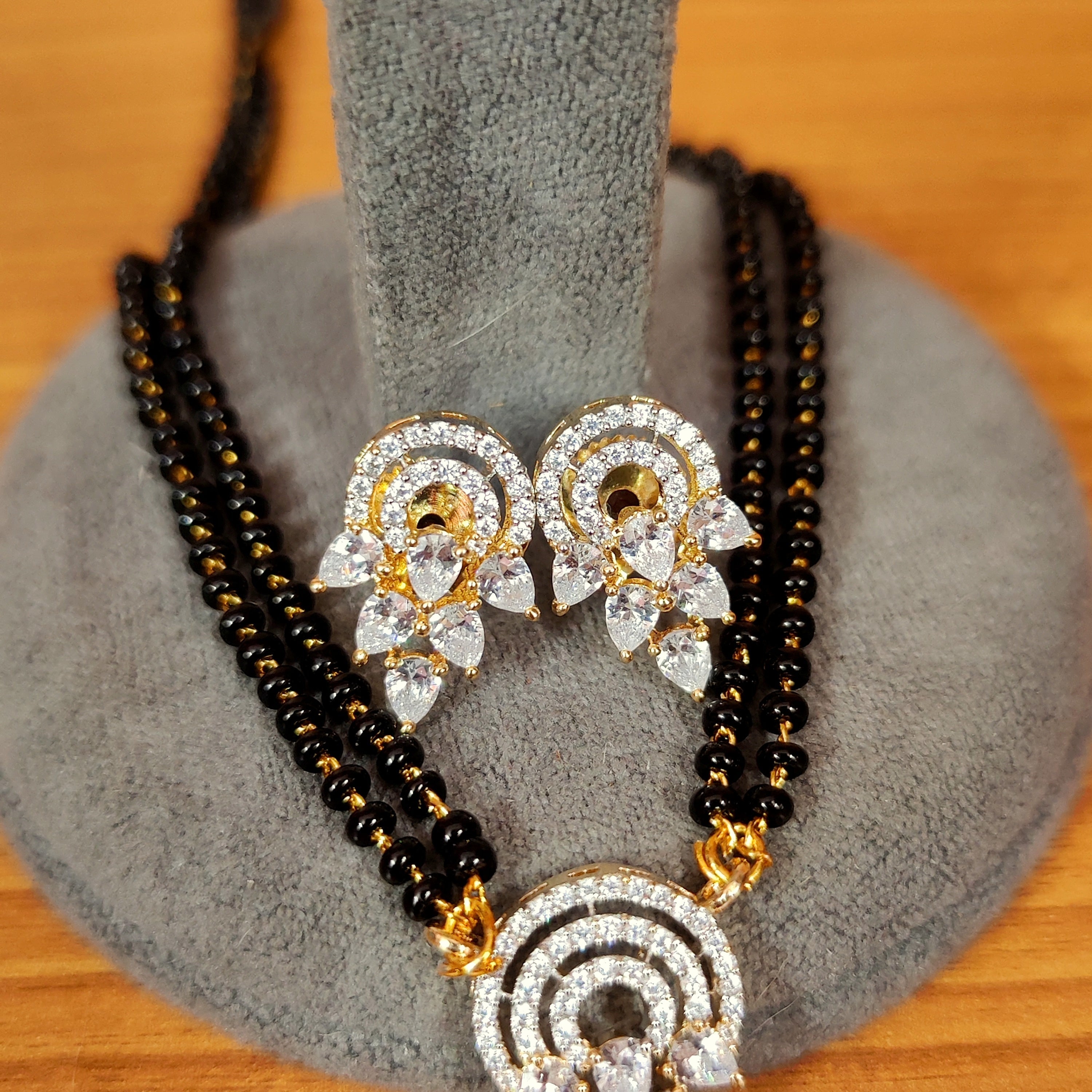 Women 's Gold Plated Diamond Pattern Mangalsutra