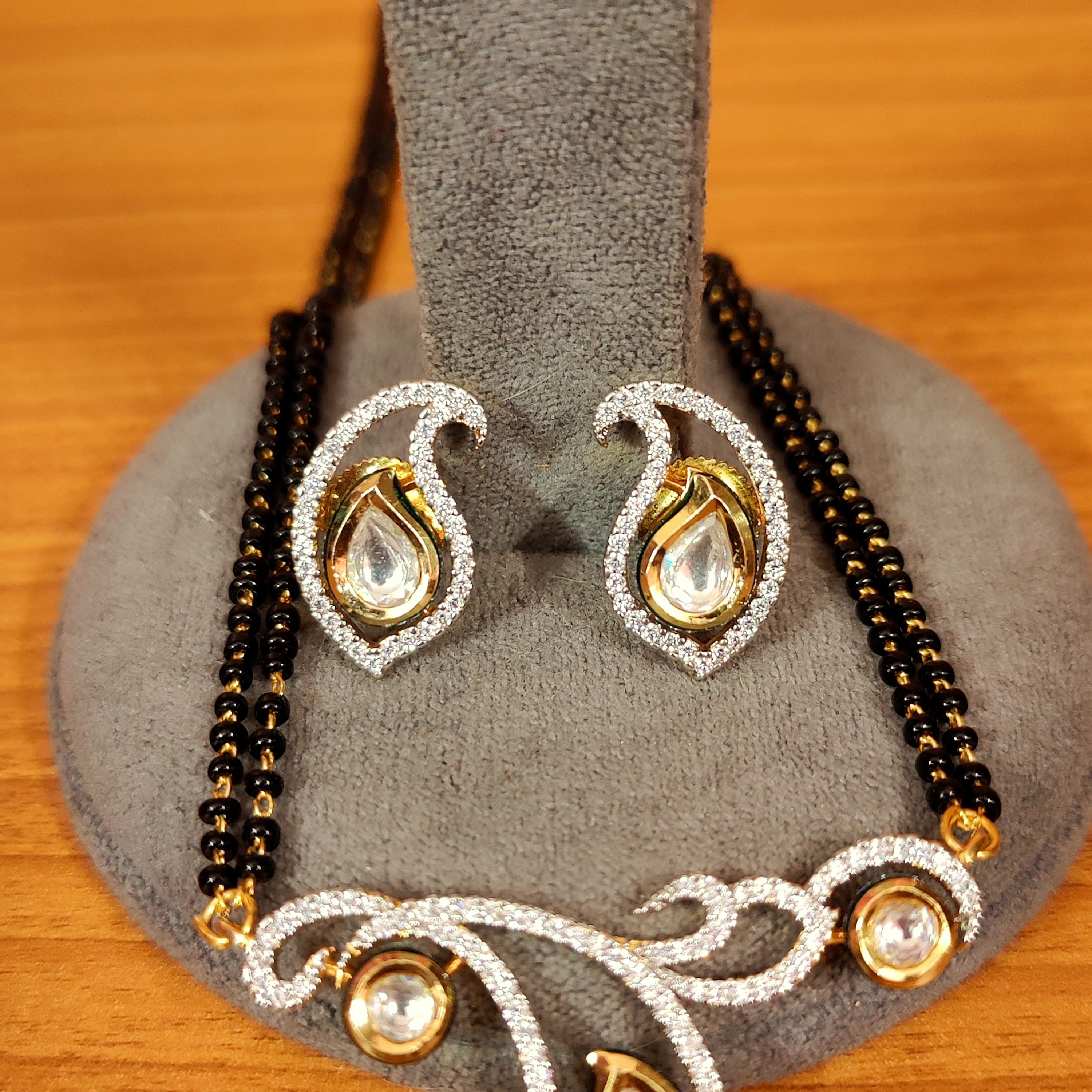 Women 's Gold Plated Fusion Look Cz Studded Mangalsutra