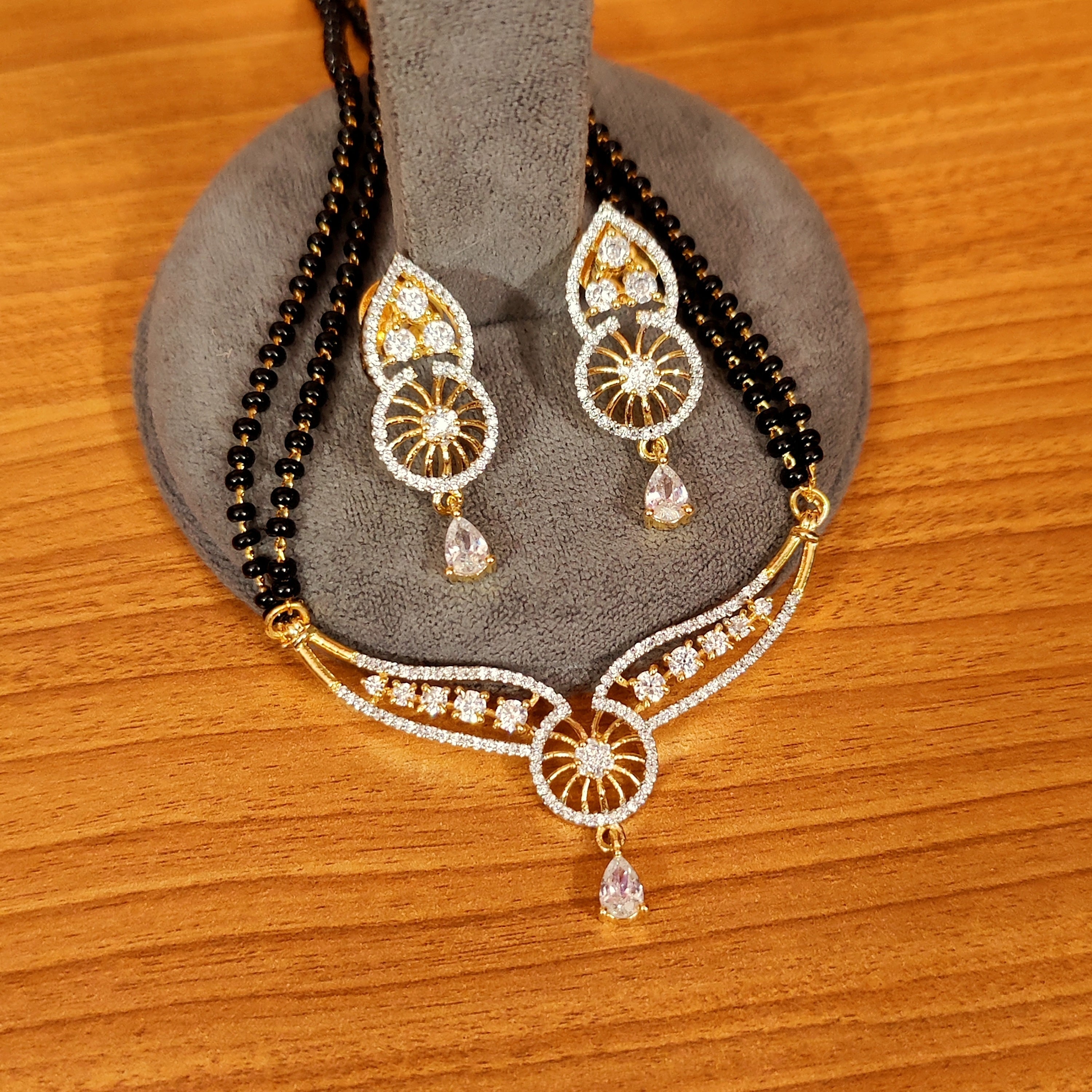 Women 's Diamond Pattern Gold Plated Cz Studded Mangalsutra